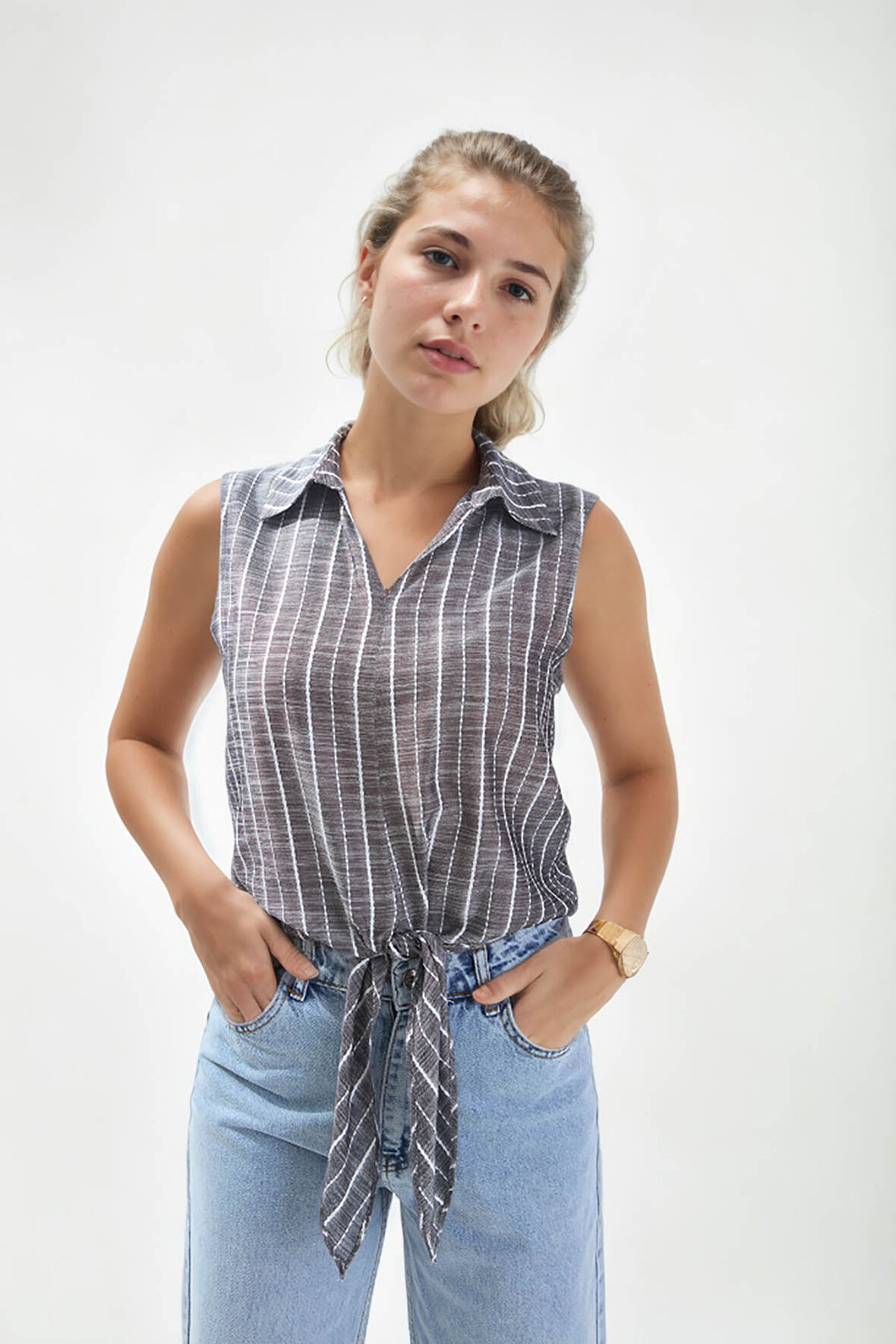 Beli Bağlamalı Çizgili Sıfır Kol Gömlek