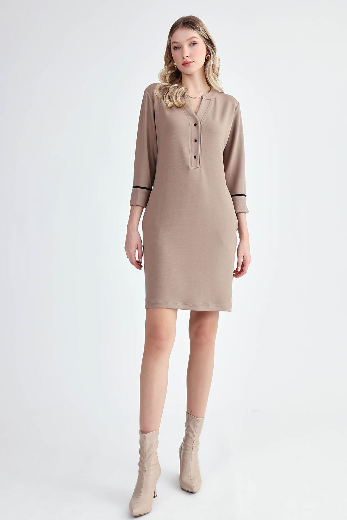 Hakim Yaka Düğmeli Uzun Kol Cepli Elbise