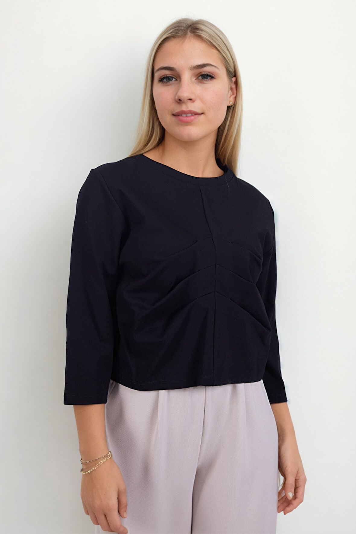 Önü Büzgü Detaylı Kısa Kol Modal Bluz