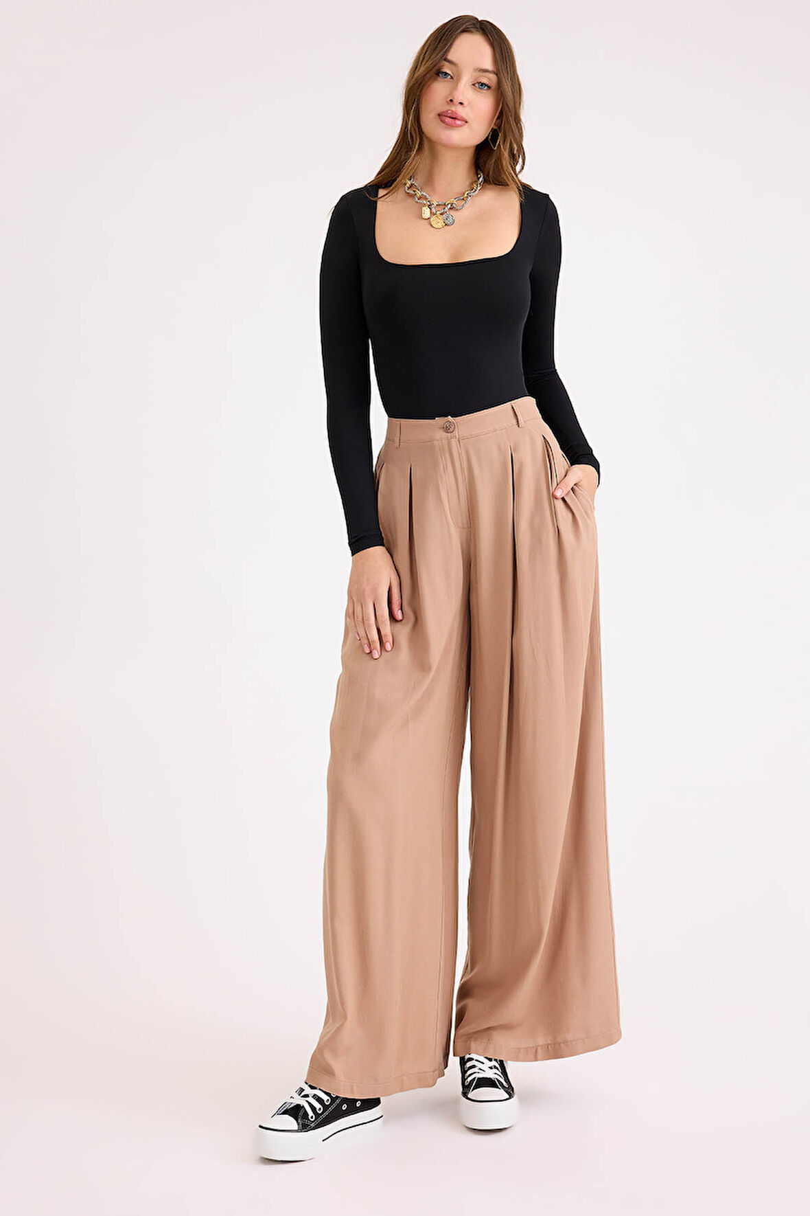 Pileli Geniş Paça Pantolon