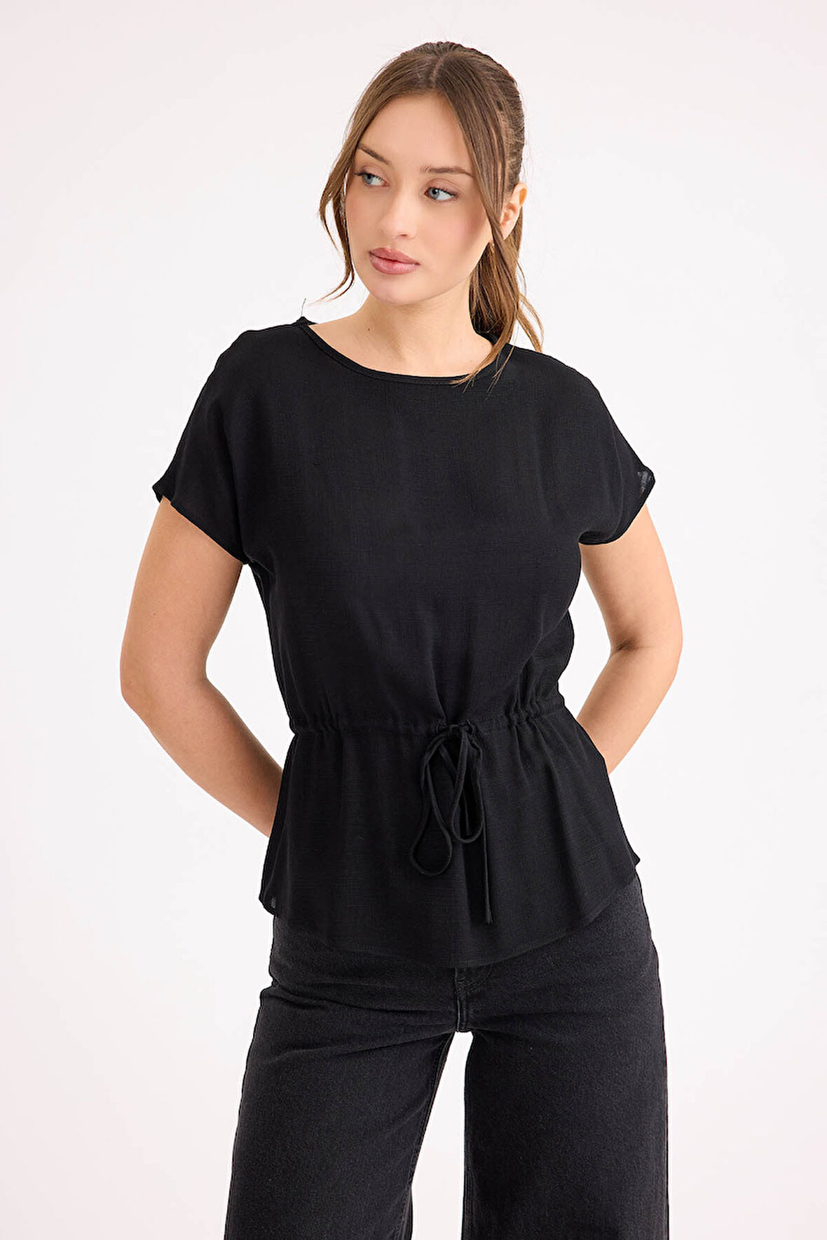 Yuvarlak Yaka Beli Büzgülü Keten Bluz