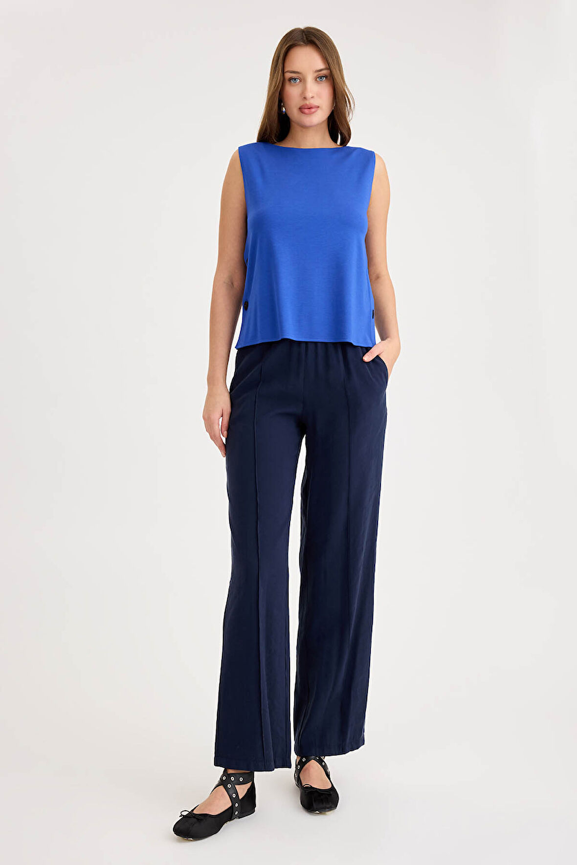 Beli Lastikli Önü Dikiş Detaylı Pantolon