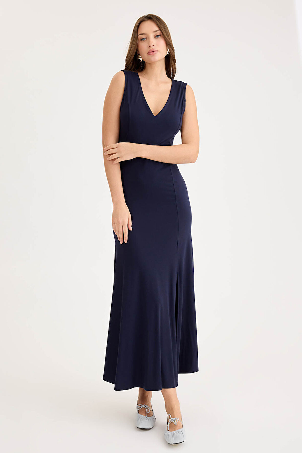 V Yaka Sıfır Kol Modal Uzun Elbise