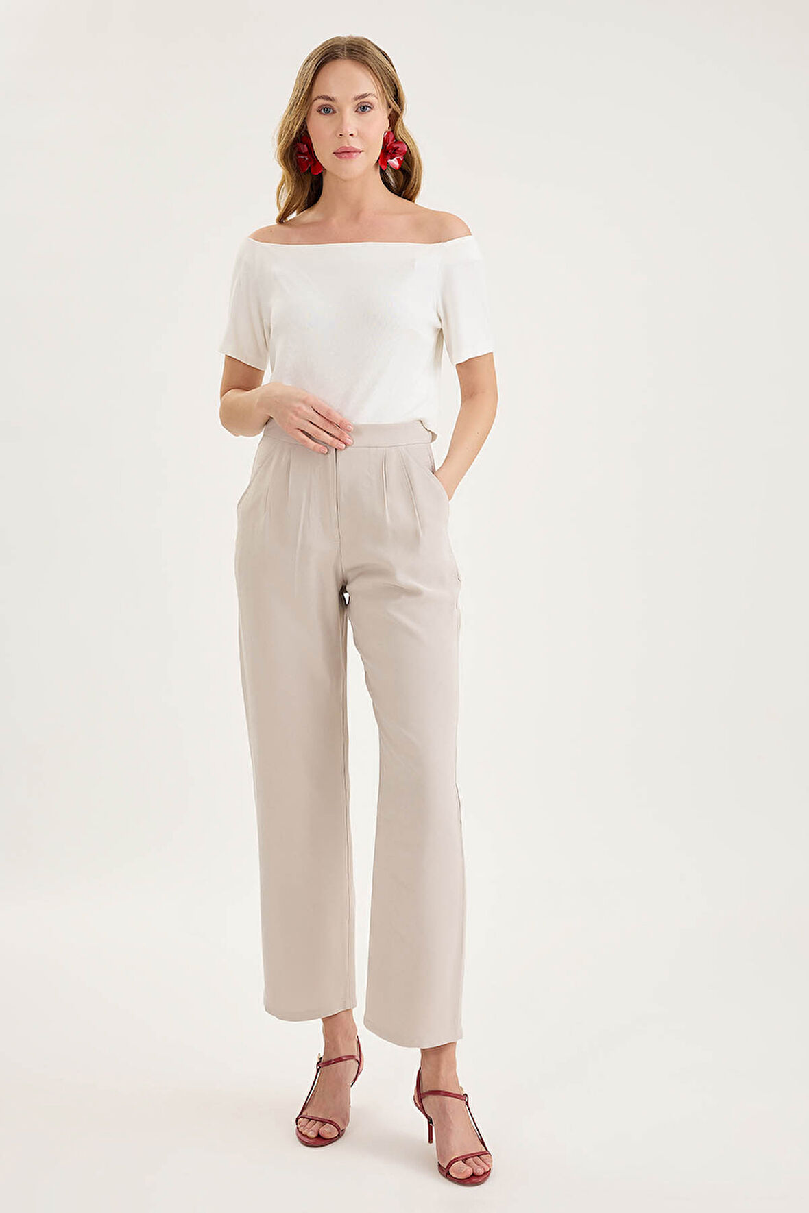 Yüksek Bel Tensel Kumaş Pileli Pantolon