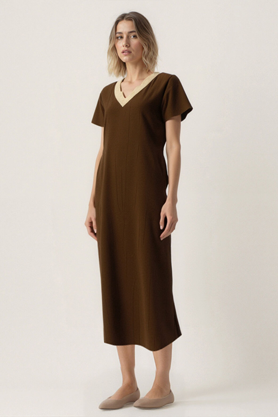 Yakası Dantelli Salaş Midi Elbise