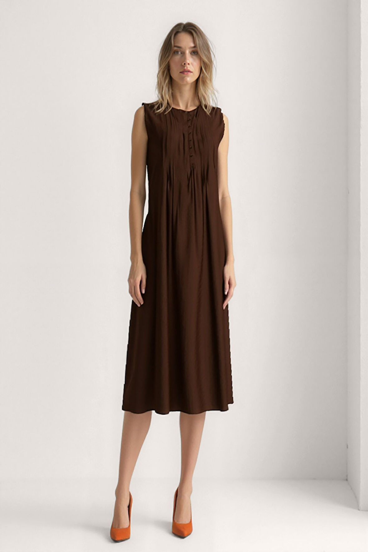 Önü Düğmeli Krinkıl Kumaş Sıfır Kol Elbise