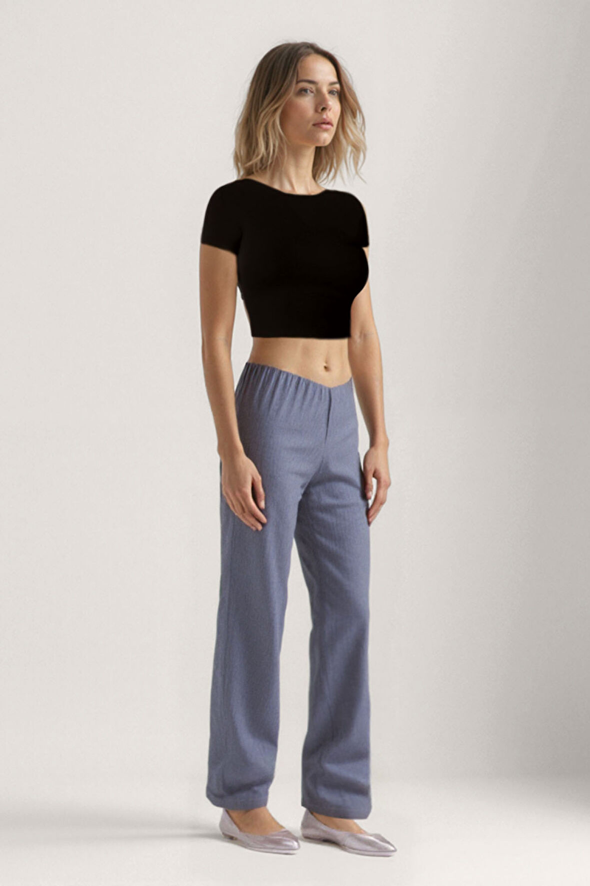 Beli Lastikli İnce Çizgili Geniş Paça Pantolon