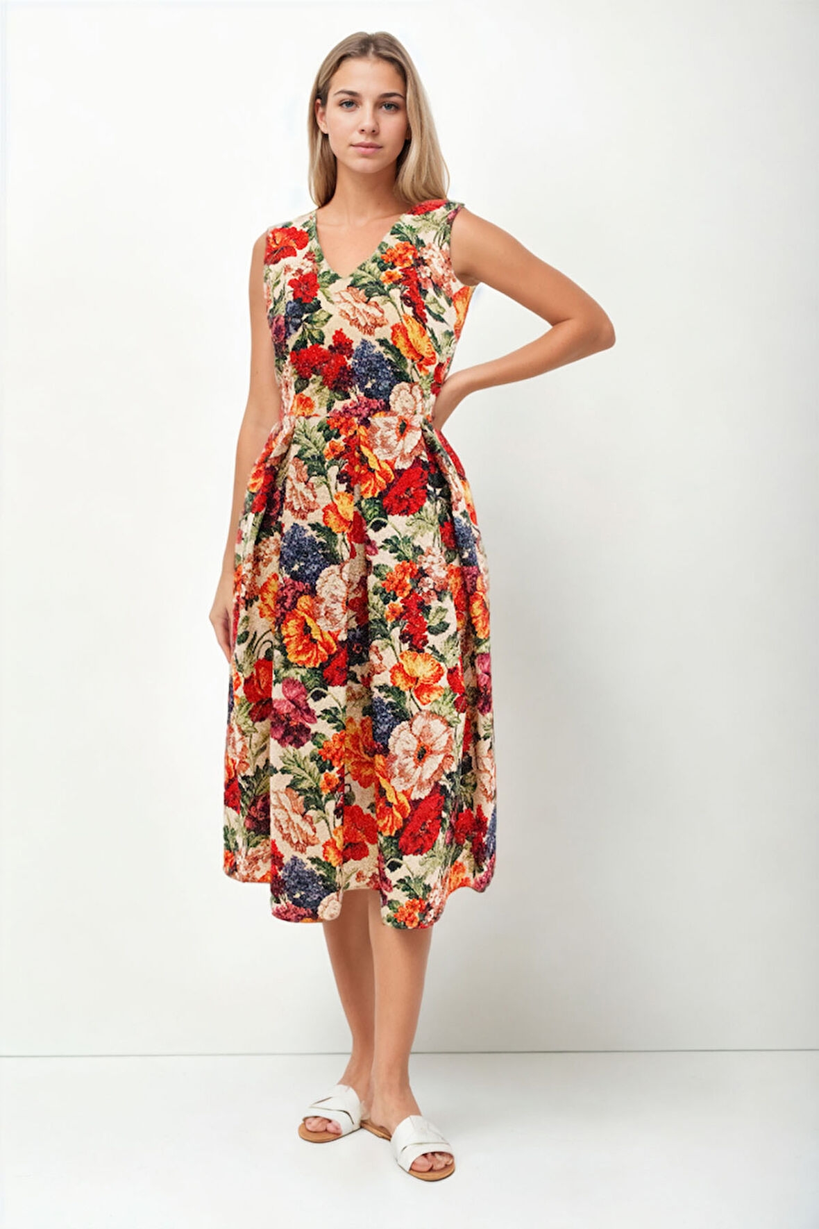 Çiçek Desen V Yaka Pileli Beli Bağlamalı Elbise