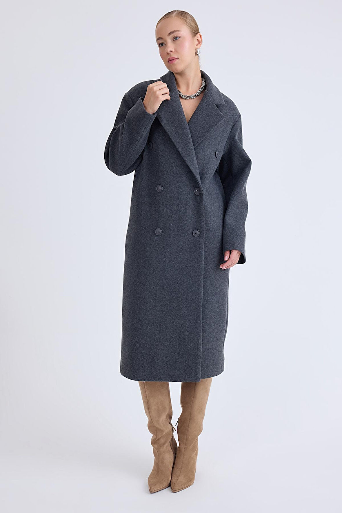 Düğmeli Uzun Kaşe Kaban