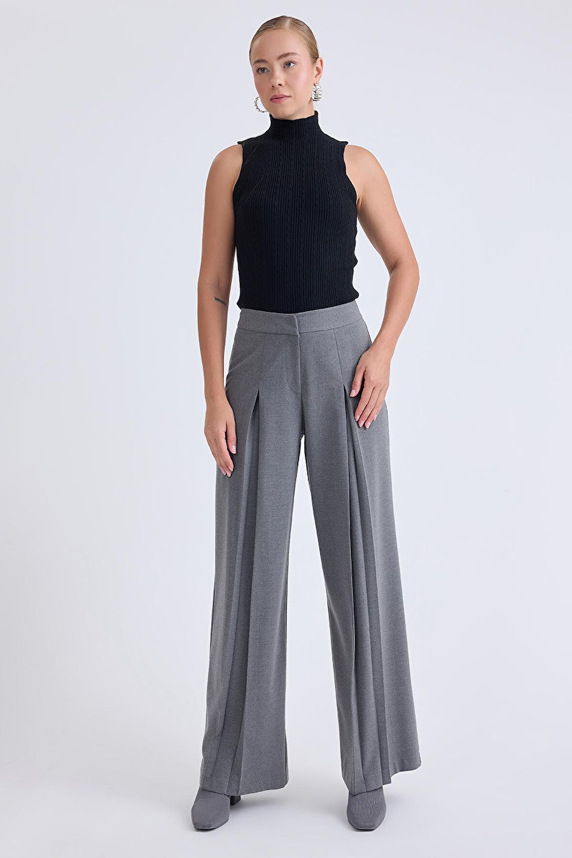 Pileli Geniş Paça Pantolon