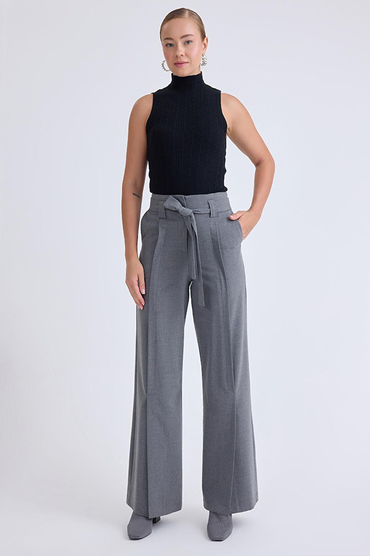 Yüksek Bel Beli Kemerli Pantolon