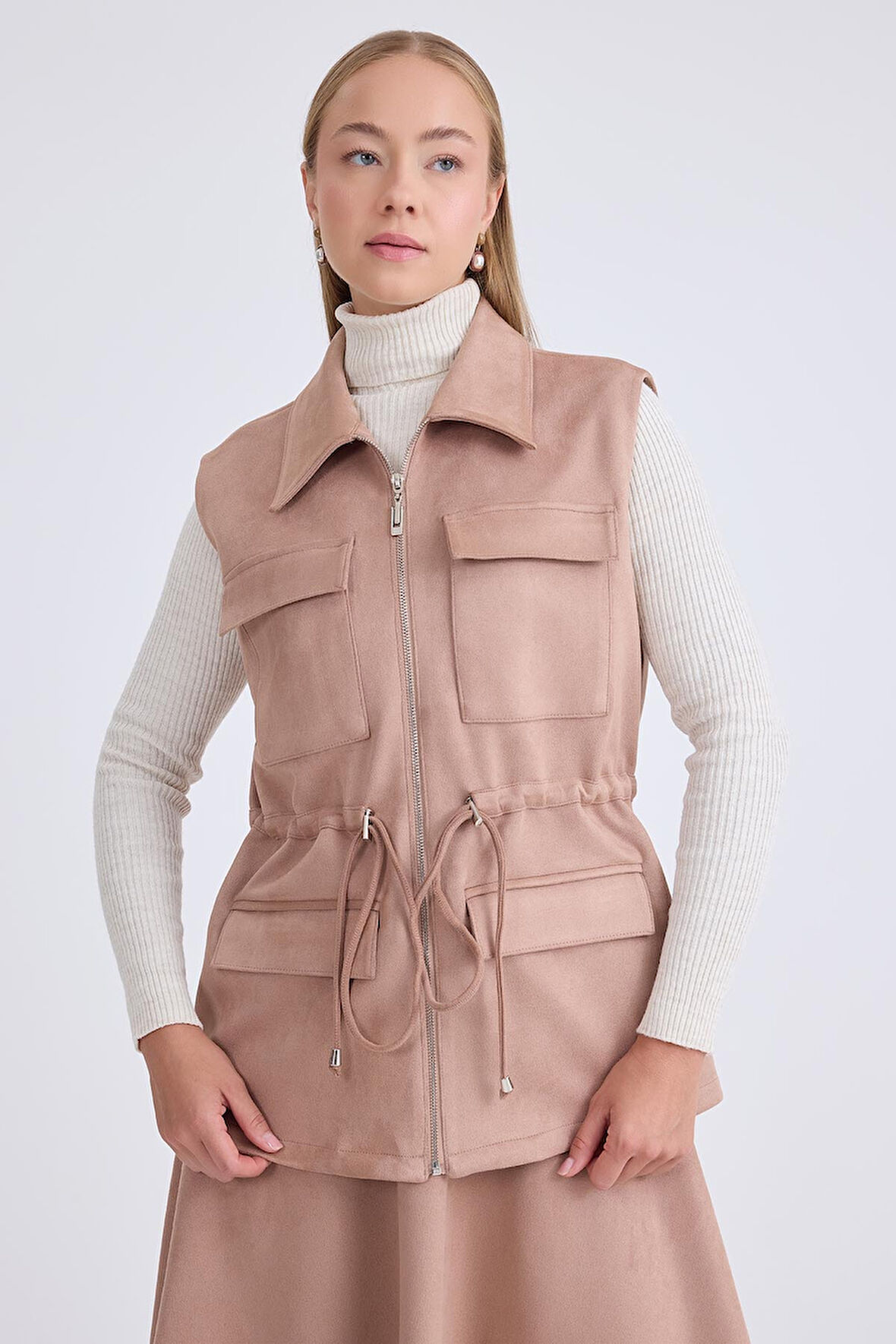 Kapak Cepli Beli Bağcıklı Süet Ceket