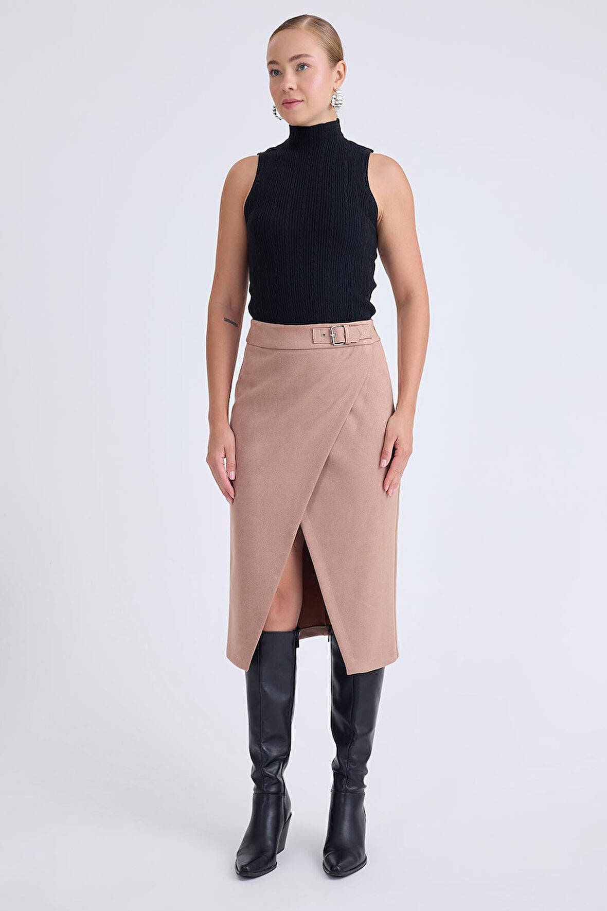 Önü Tokalı Midi Süet Etek