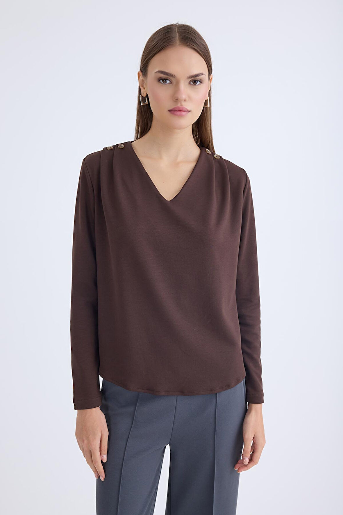 V Yaka Omuzu Düğmeli Uzun Kol Bluz