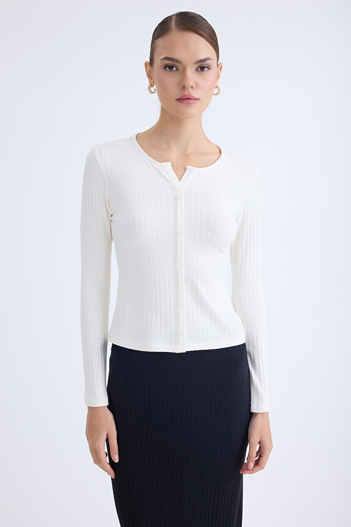 Önü Düğmeli Fitilli Uzun Kol Bluz