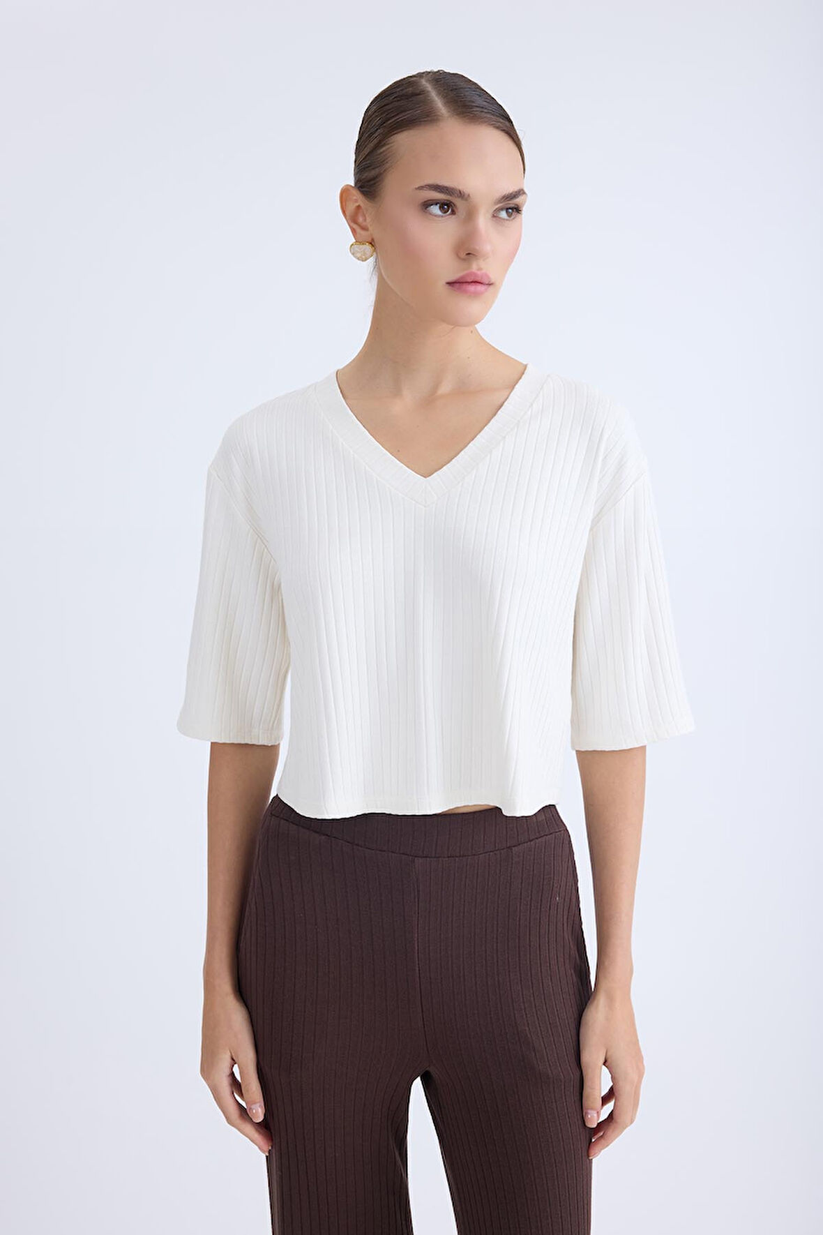 V Yaka Kısa Kol Bluz