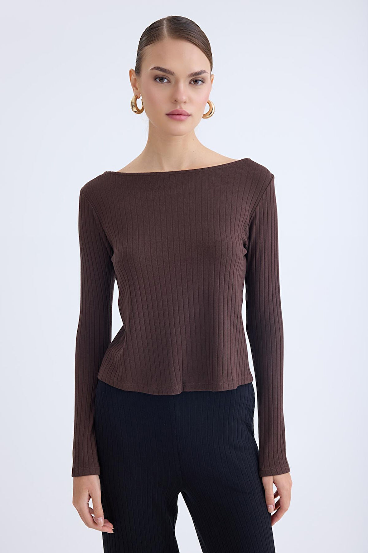 Kayık Yaka Uzun Kol Bluz