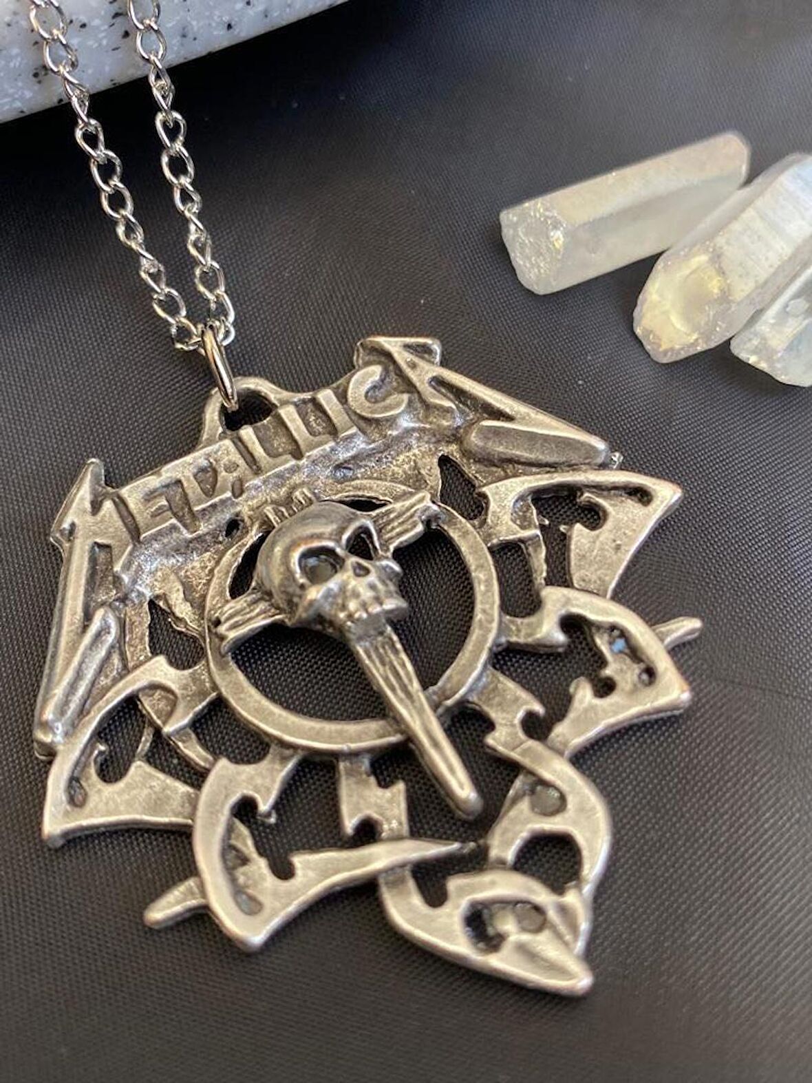 Herşey Nota Metallica Kolye