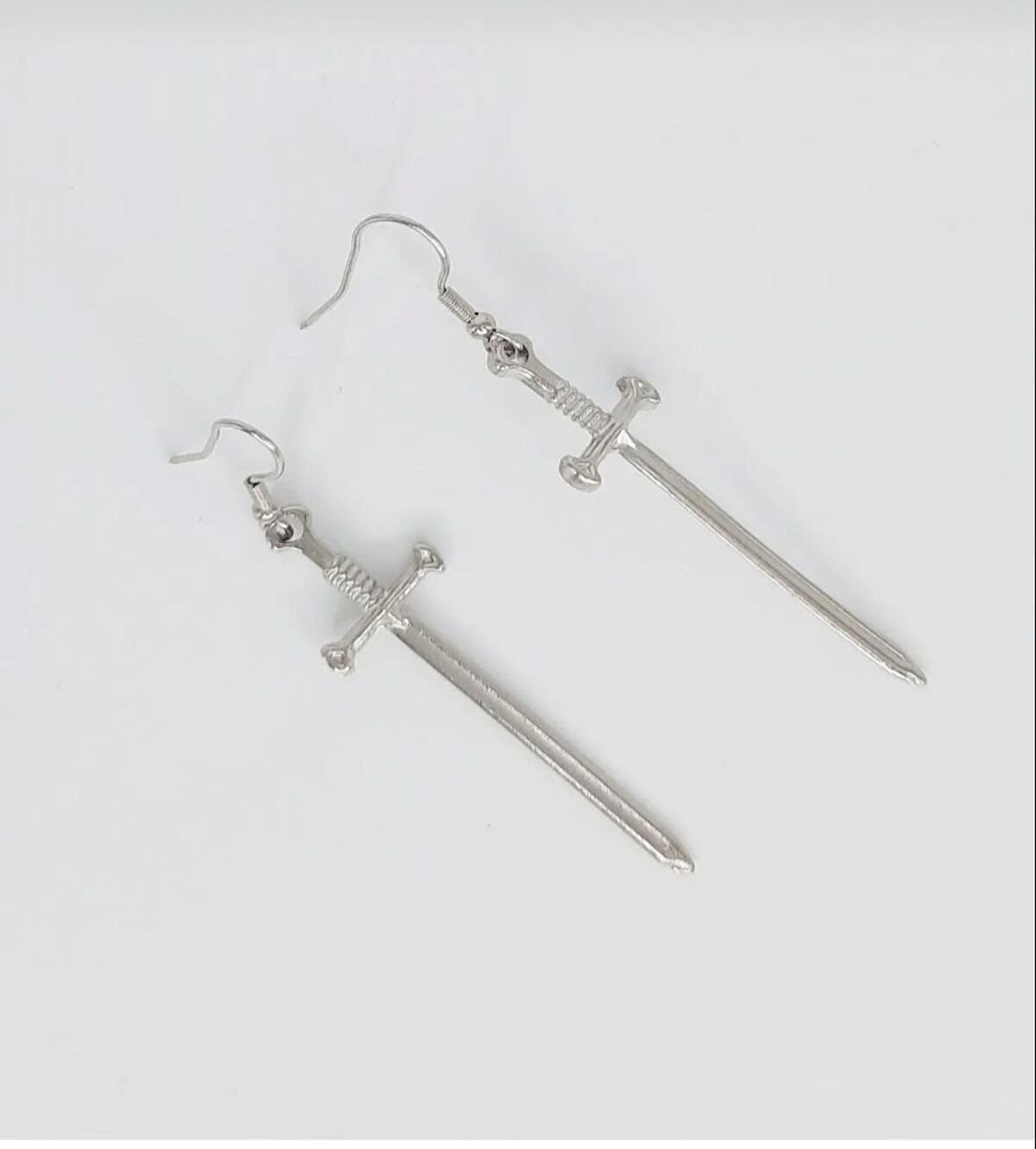 Gotik Kılıç Küpe