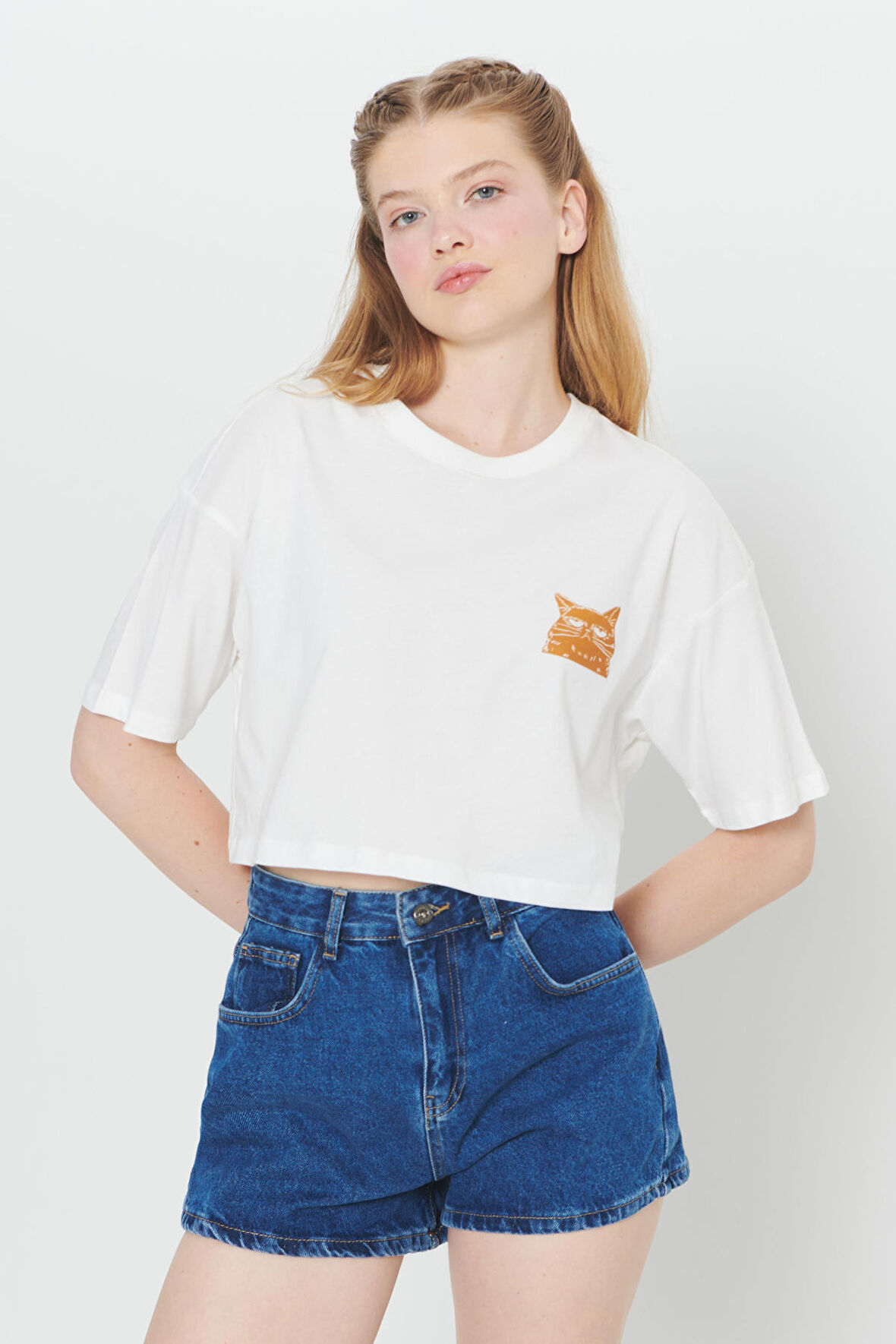 Oversize Fit Bol Kesim %100 Pamuk Bisiklet Yaka Baskılı Crop Tişört