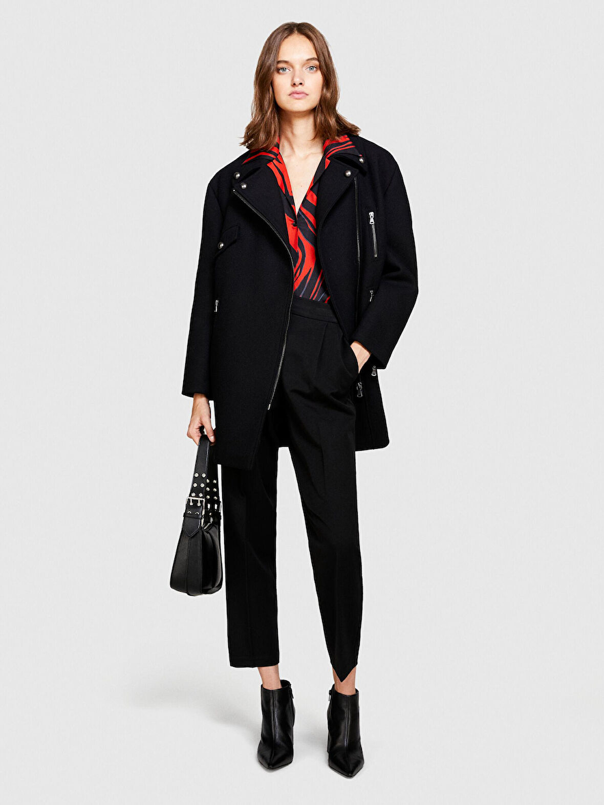 %100 Viskoz Desenli Gömlek V Yaka Saten Gömlek Kadın Siyah Gömlek - 323A53CRLQ05U