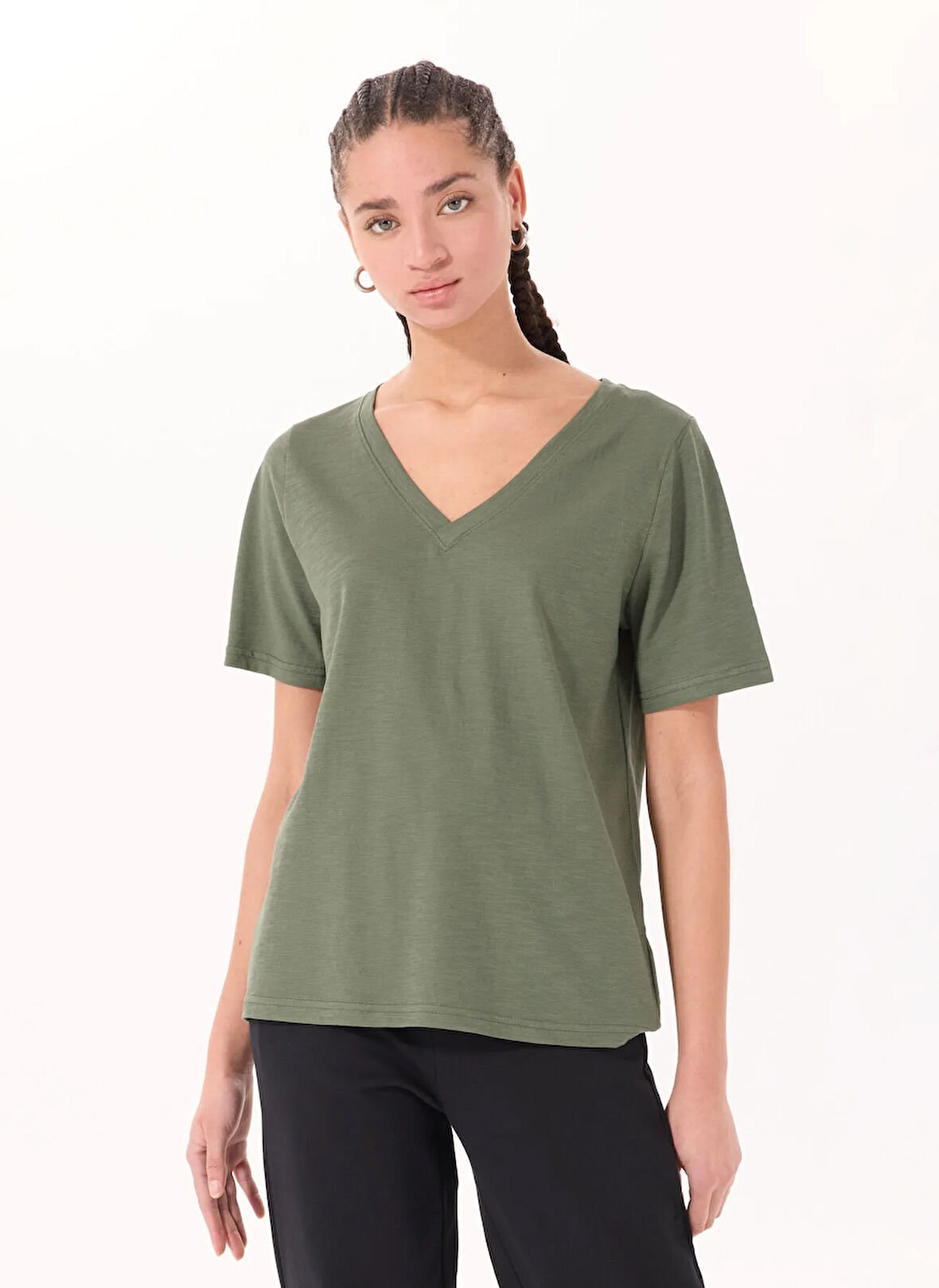 Benetton V Yaka Haki Kadın T-Shirt 3BVXD400H