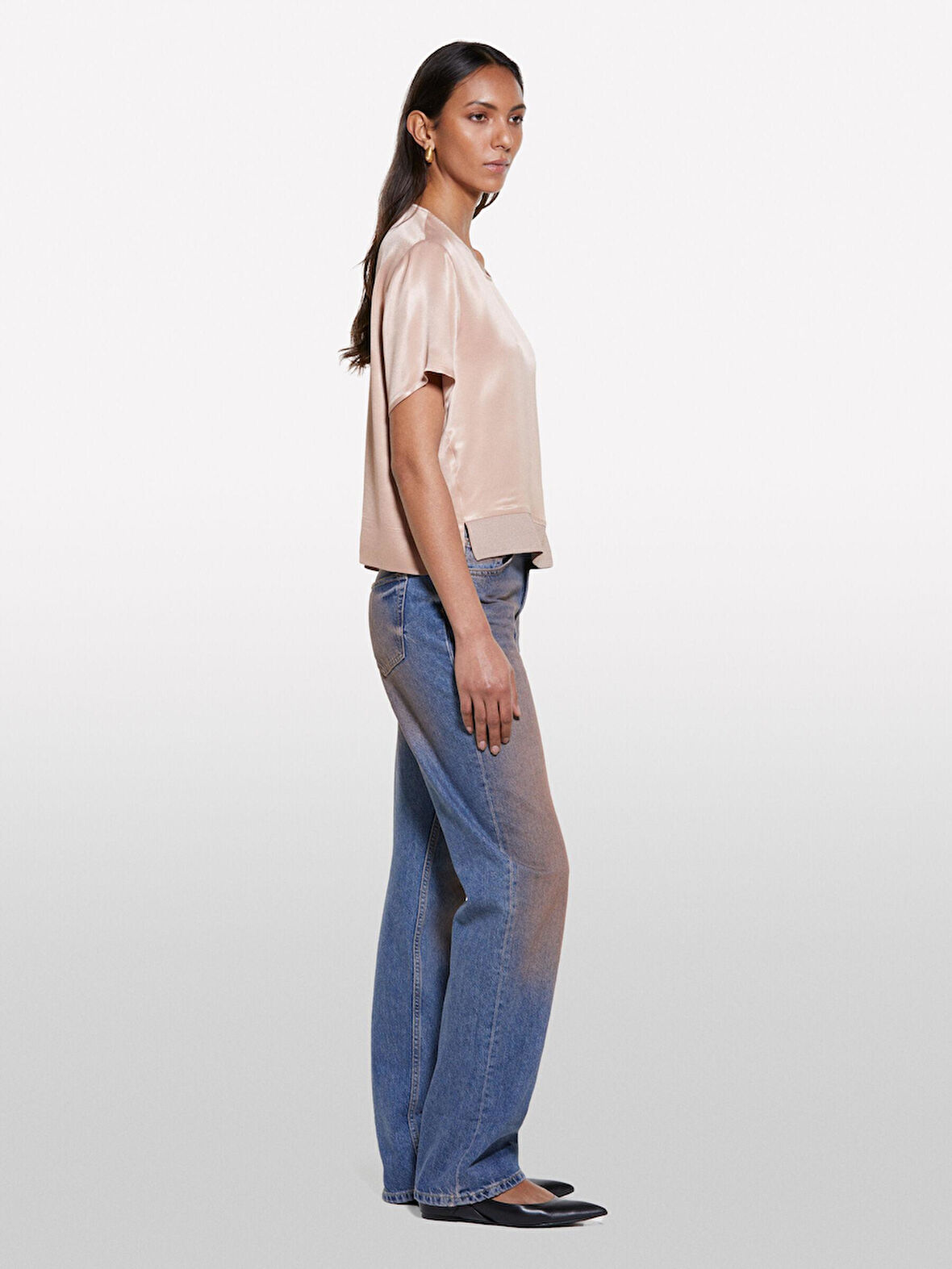 %100 Viskoz Etek Ucu Ribanalı Yırtmaçlı Geniş Yaka Saten Bluz Kadın Sütlü Kahve Bluz - 325P52BZLQ075