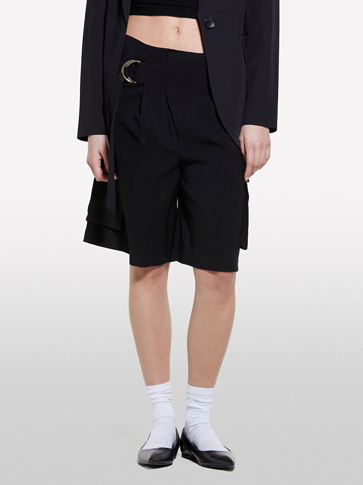 Viskoz Karışımlı Kemerli Comfort Fit Bermuda Şort Kadın Siyah Şort - 325P4G48L901I