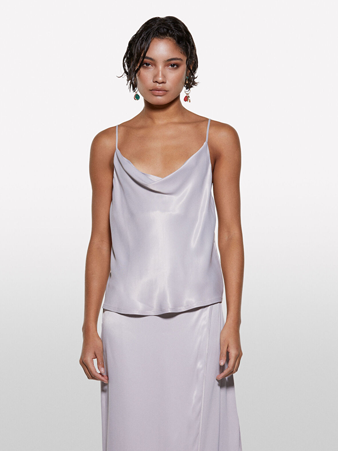 %100 Viskoz Saten Degaje Yaka Askılı Üst Kadın Gri Bluz - 325P52BZLH01N