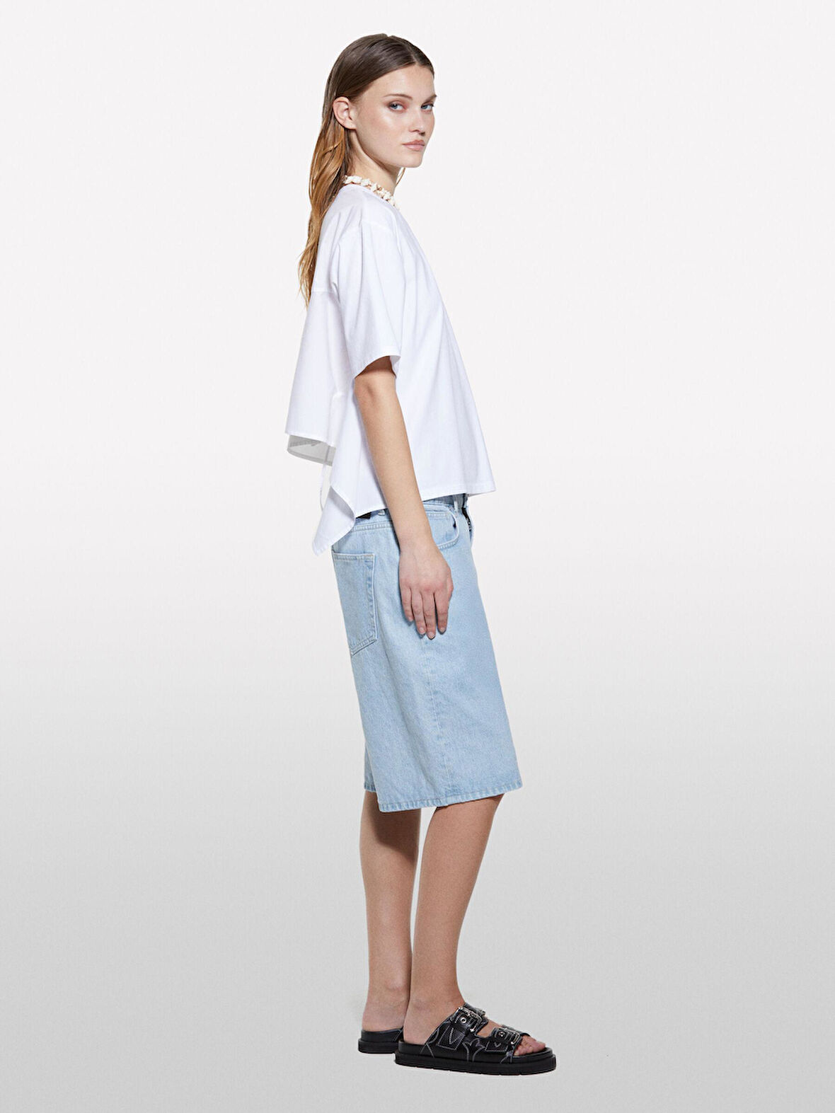 %100 Pamuk Arkası Bağcıklı Bisiklet Yaka Regular Fit T-Shirt Kadın Beyaz T-Shirt - 325P3F1QL107K