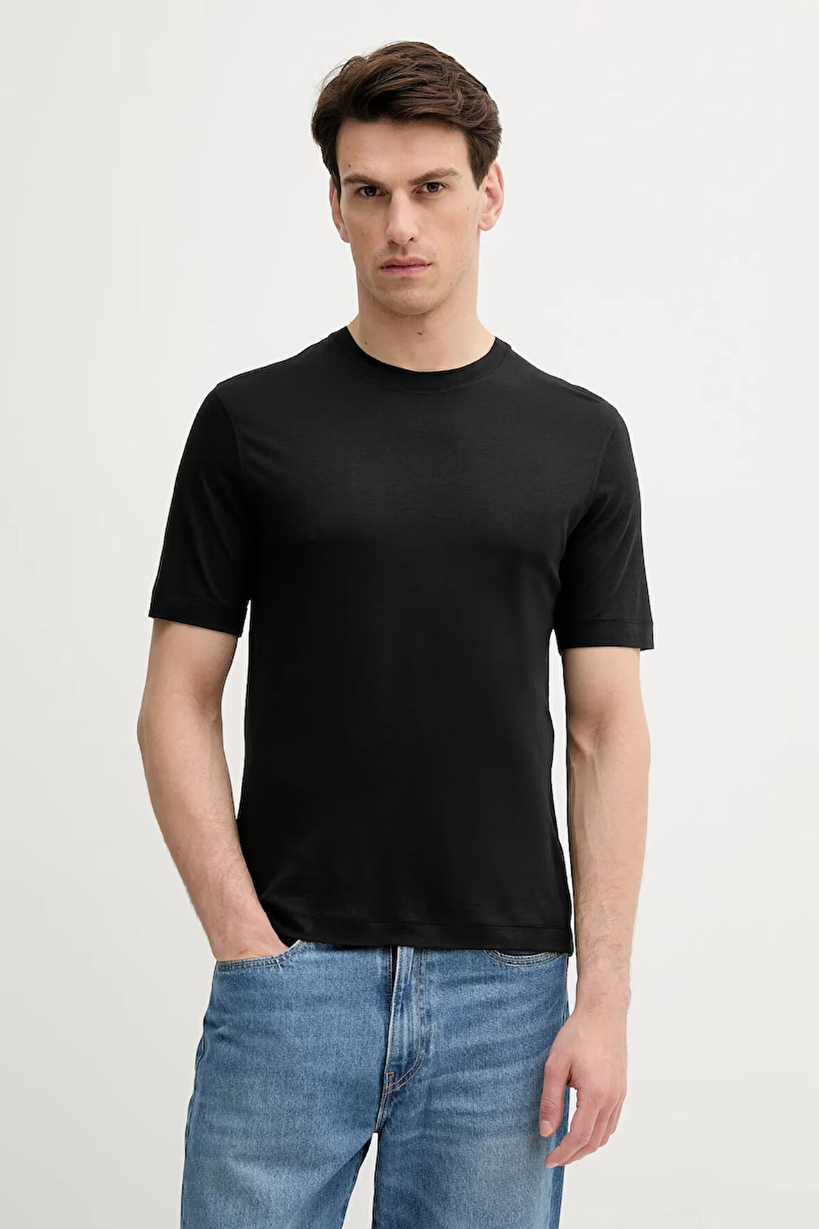 Liyosel Karışımlı Yırtmaçlı Regular Fit T-Shirt Erkek Siyah T-Shirt - 325P361VS104K