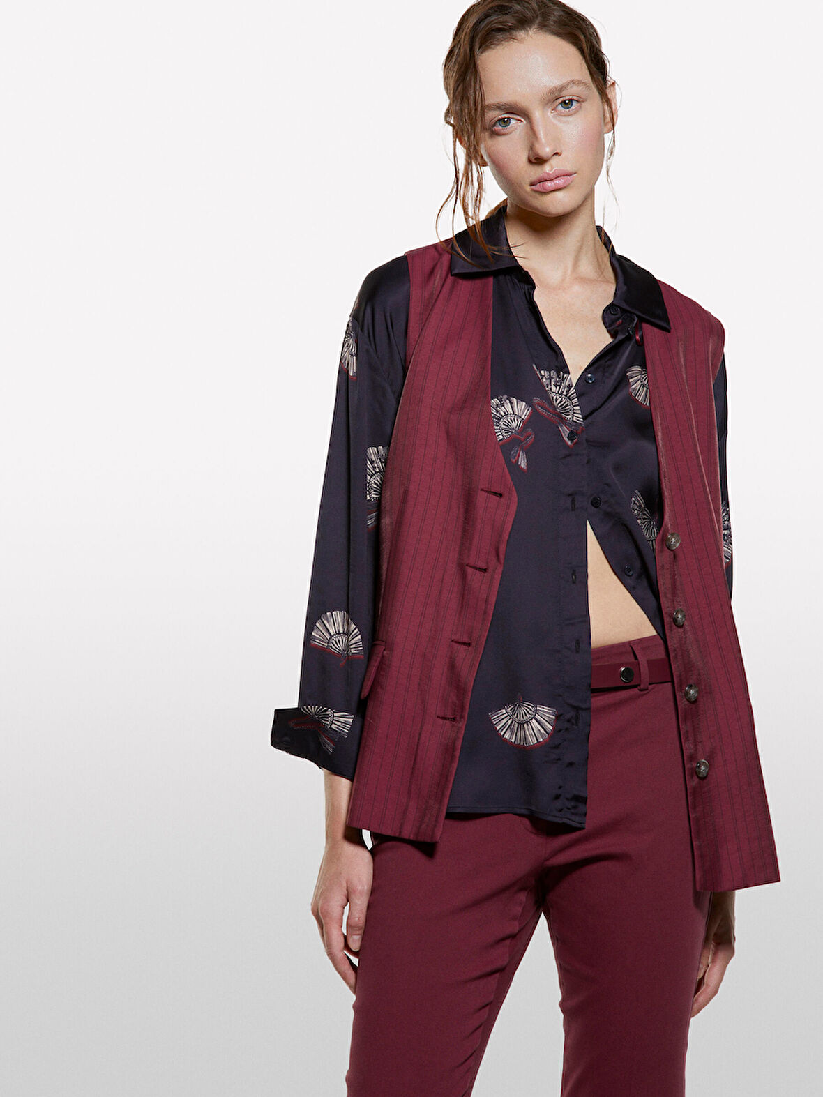 %100 Viskoz Tamamı Desenli Asimetrik Oversize Saten Gömlek Kadın Siyah Gömlek - 325A5IBNLQ07F