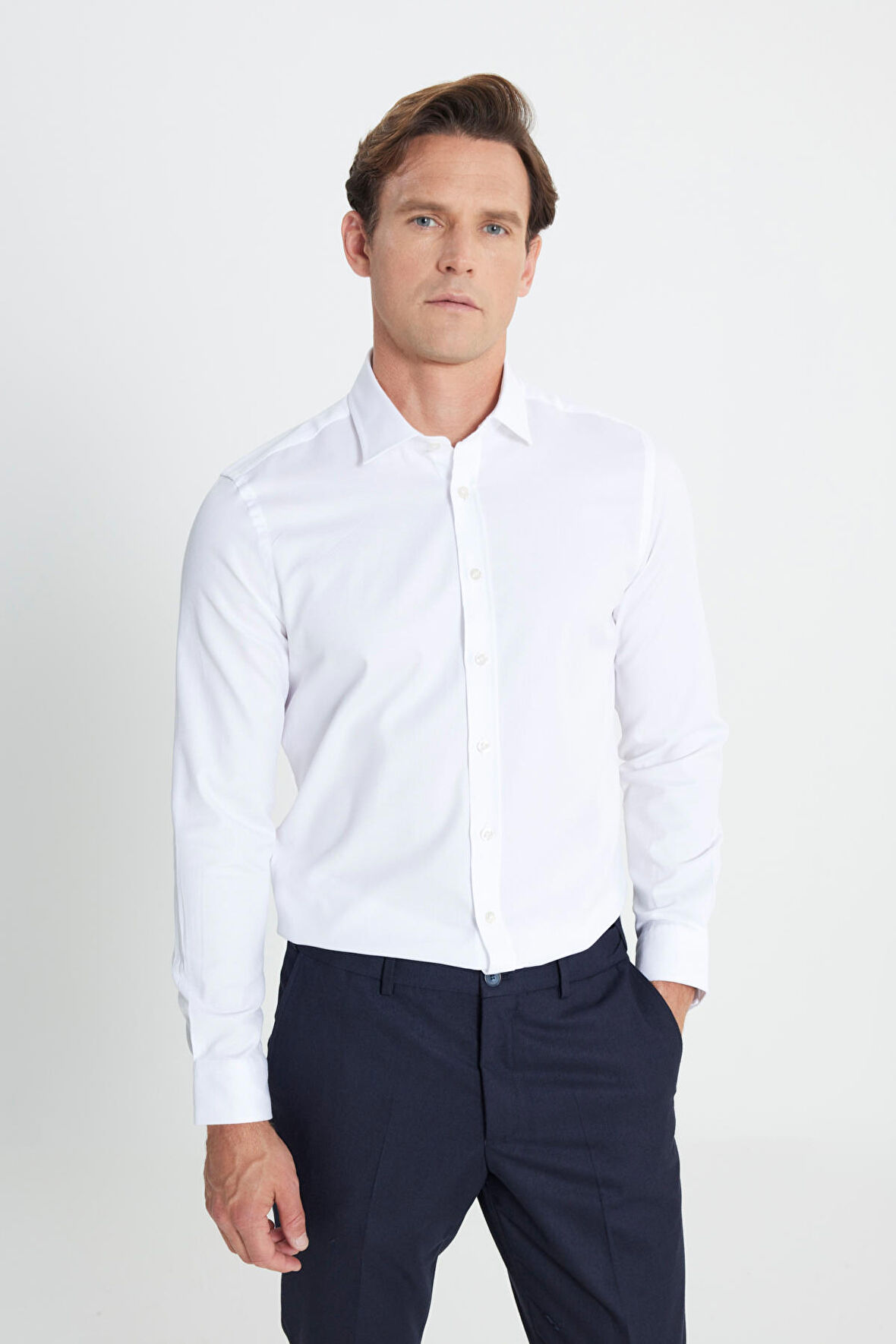 Pamuklu Slim Fit Dar Kesim Klasik Yaka Armürlü Esnek Gömlek