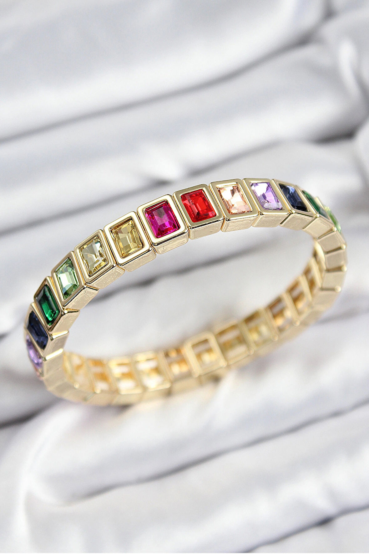 Dodes Dodes Pirinç Karışık Zirkon Taşlı Dikdörtgen Model Gold Renk Lastikli Kadın Bileklik TG27BB7493