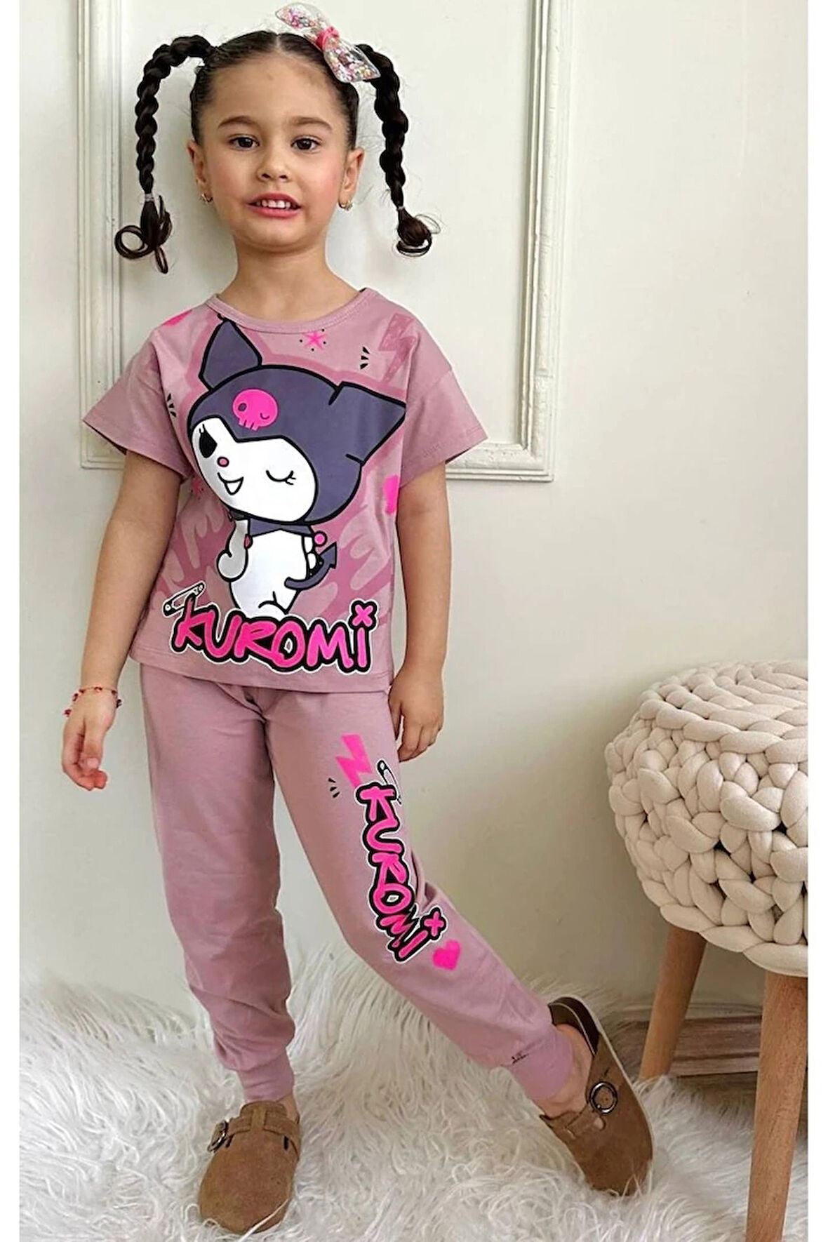 PJKKE Kuromi Desenli Gül Kurusu Eşofmanlı Kız Çocuk Kısa Kol Takım 3-10 Yaş 7456-GK