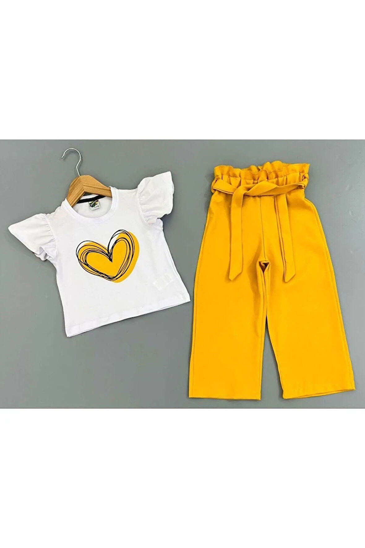 Kalp Desenli Croplu Kumaş Pantolonlu Kız Takım Hardal 3-10 Yaş 7050-H