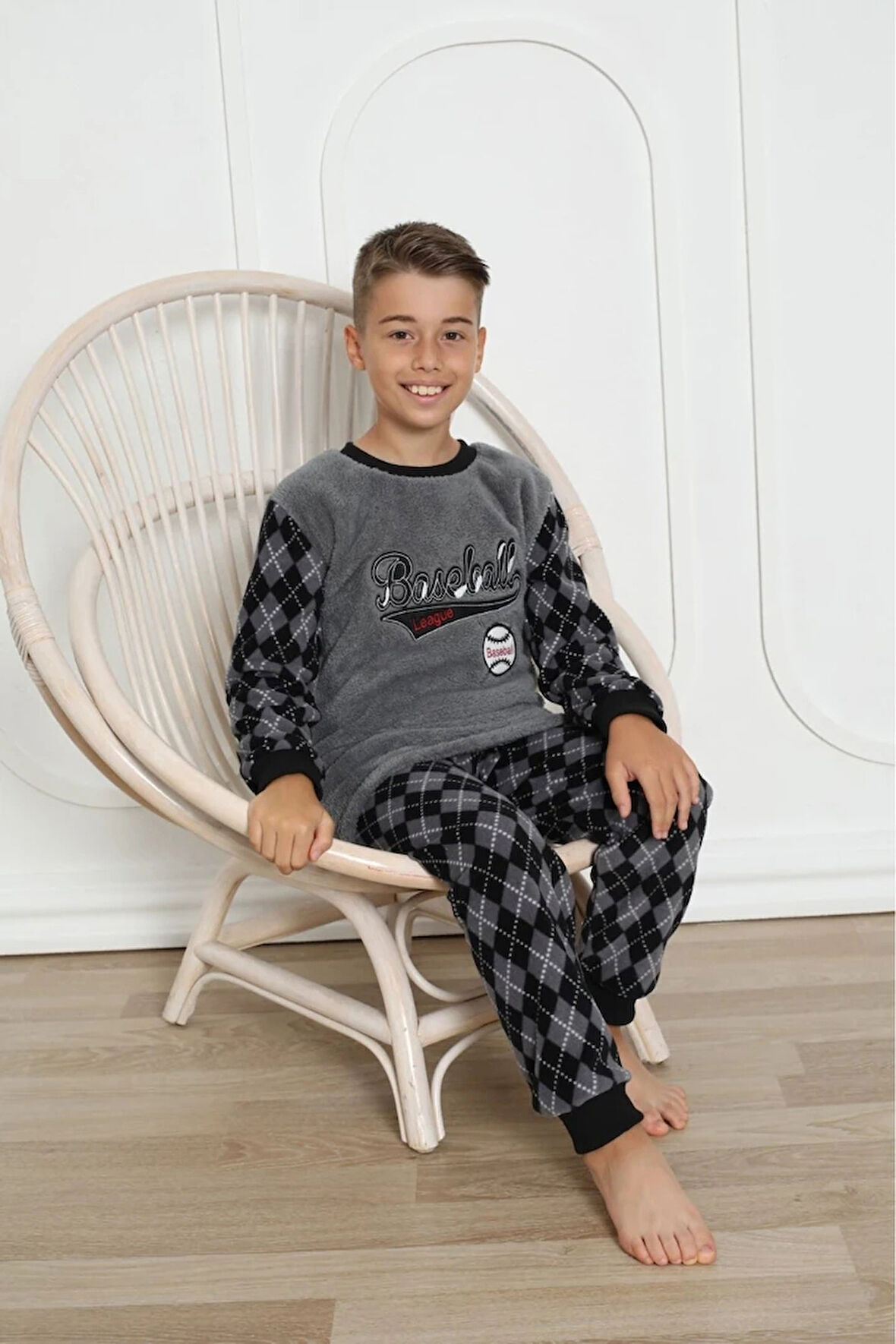 MİNİM Füme Basebol Nakışlı Polar Erkek Çocuk Pijama Takımı 5-16 Yaş 0305-2203-F