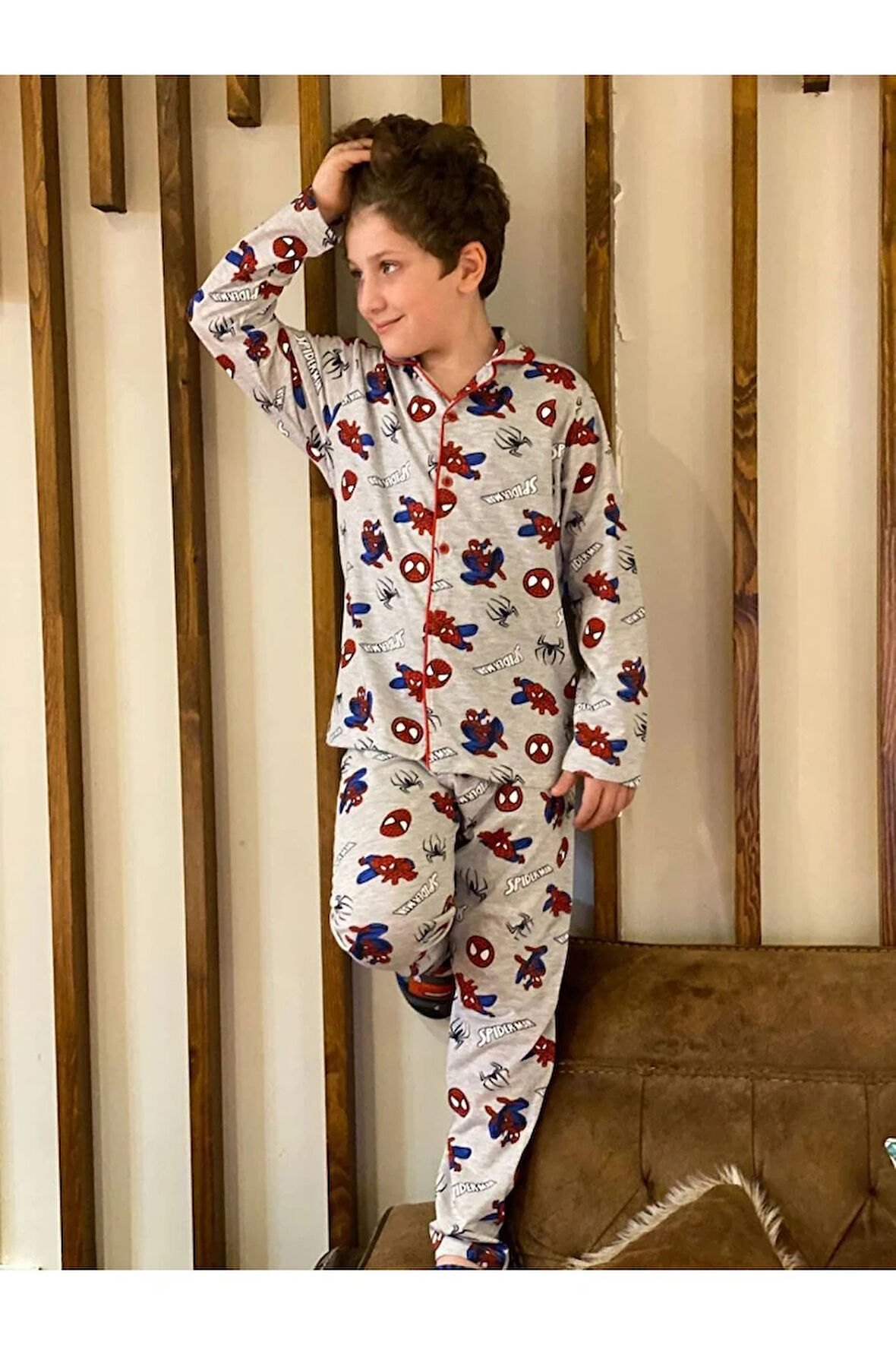 1+1PJKÖ Örümcek Adam Desenli Gri Uzun Kollu Önden Düğmeli Erkek Çocuk Pijama Takımı 4-6 Yaş 0539U