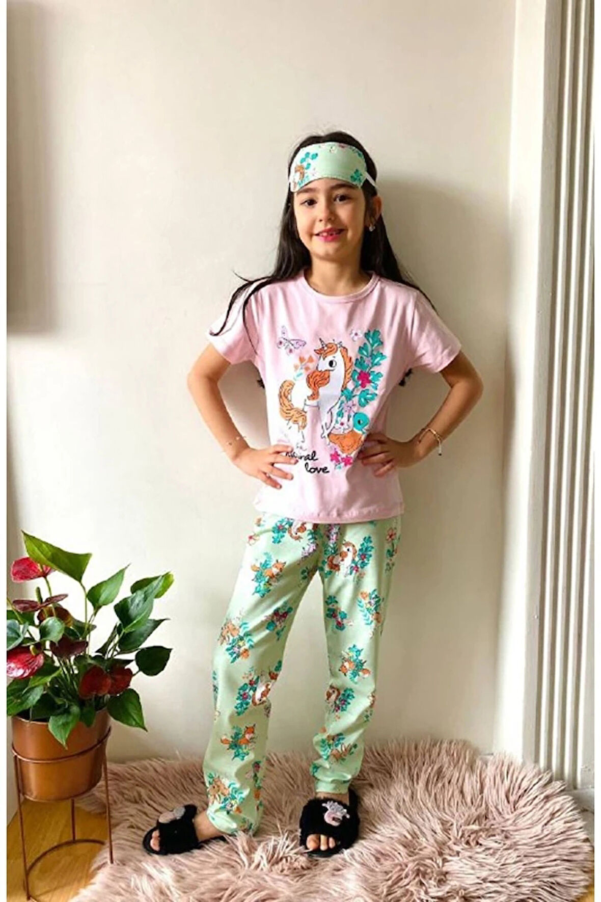 Unicorn Desenli Pembe Kız Çocuk Kısa Kol Pijama Takımı 4-12 Yaş 542