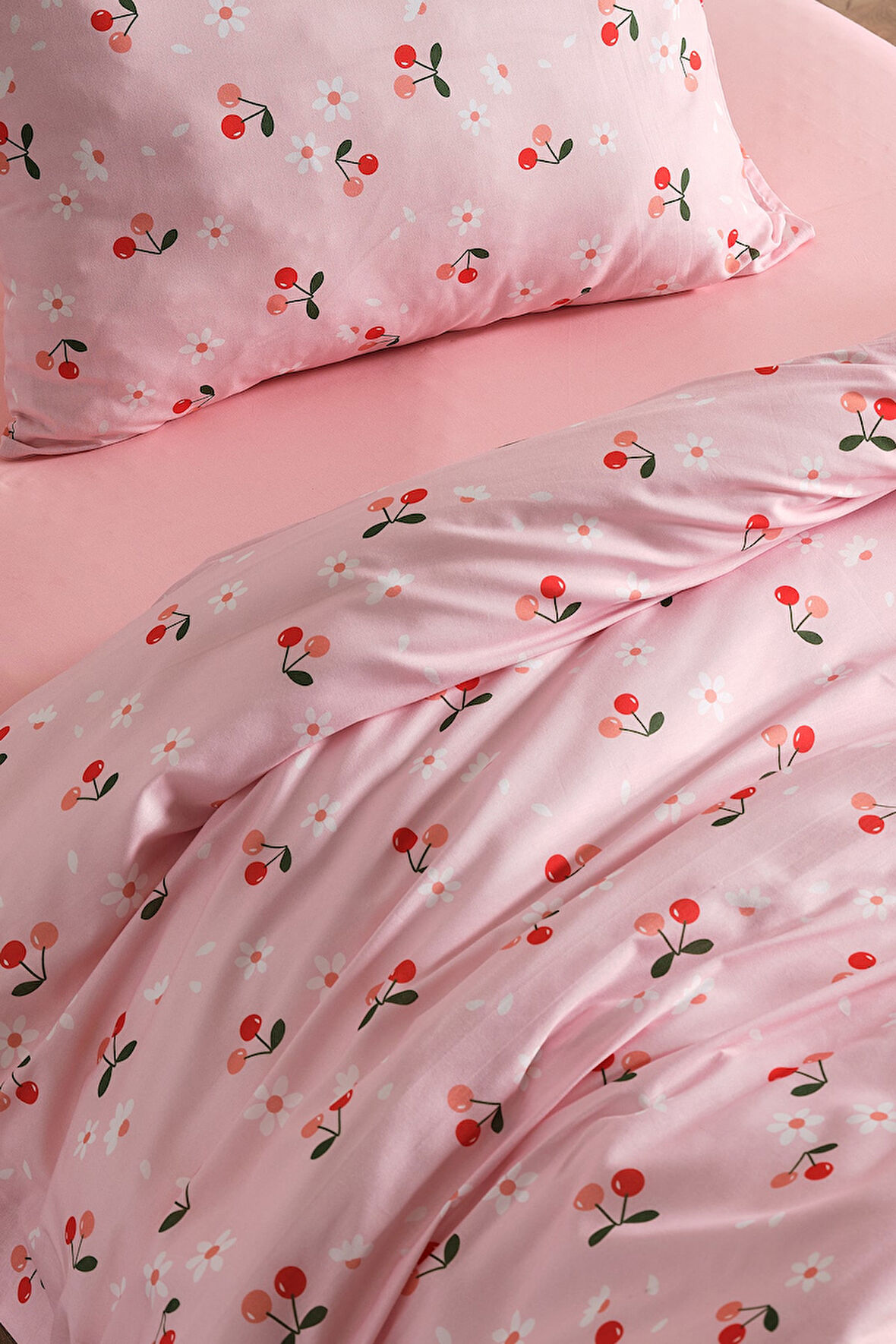 Ranforce Joyful Cherry Nevresim Takımı Tek Kişilik