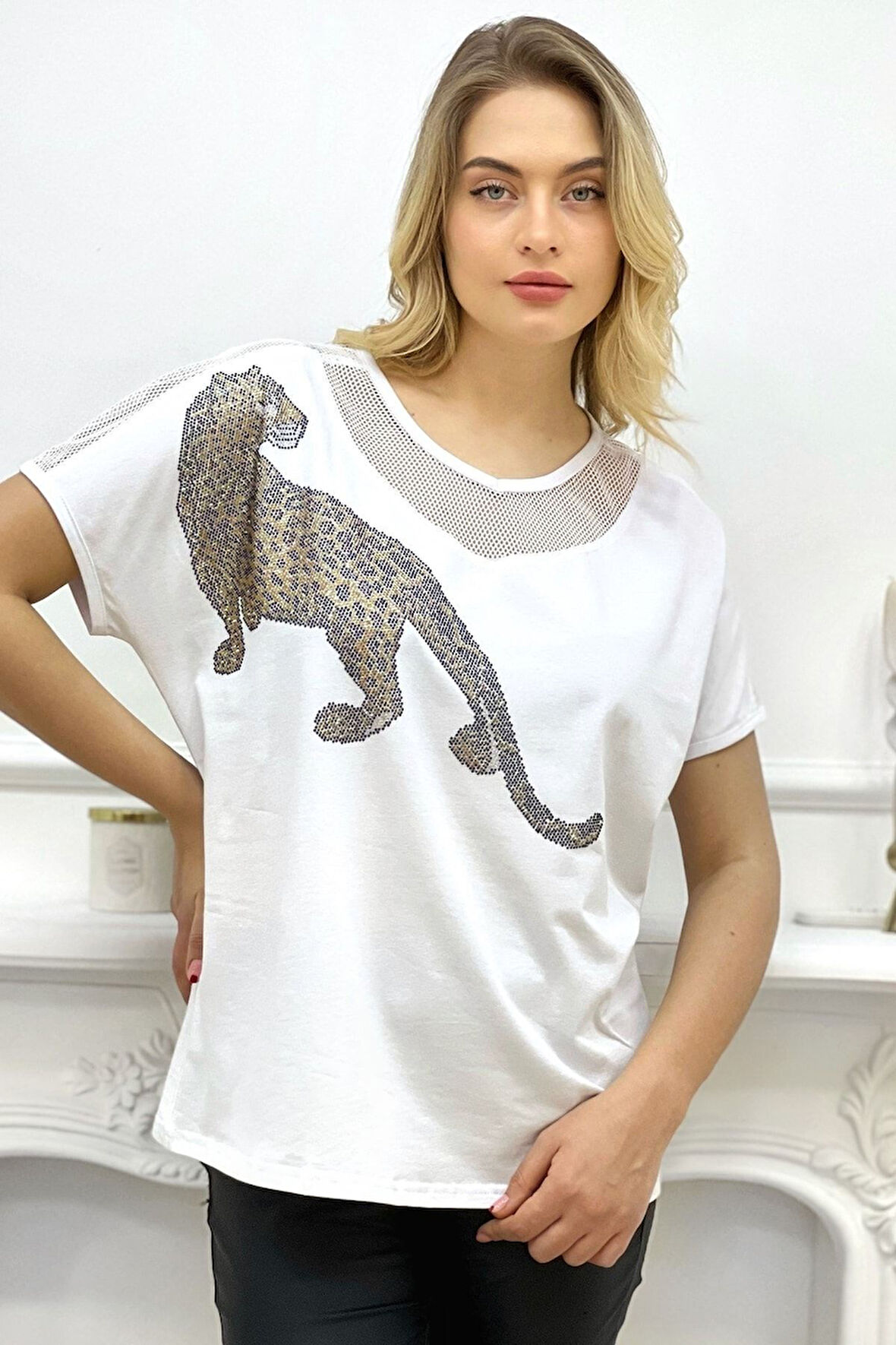 Rahat Kalıp File Detaylı Kaplan Crystal Taşlı Büyük Beden Pamuk Kadın Beyaz T-shirt