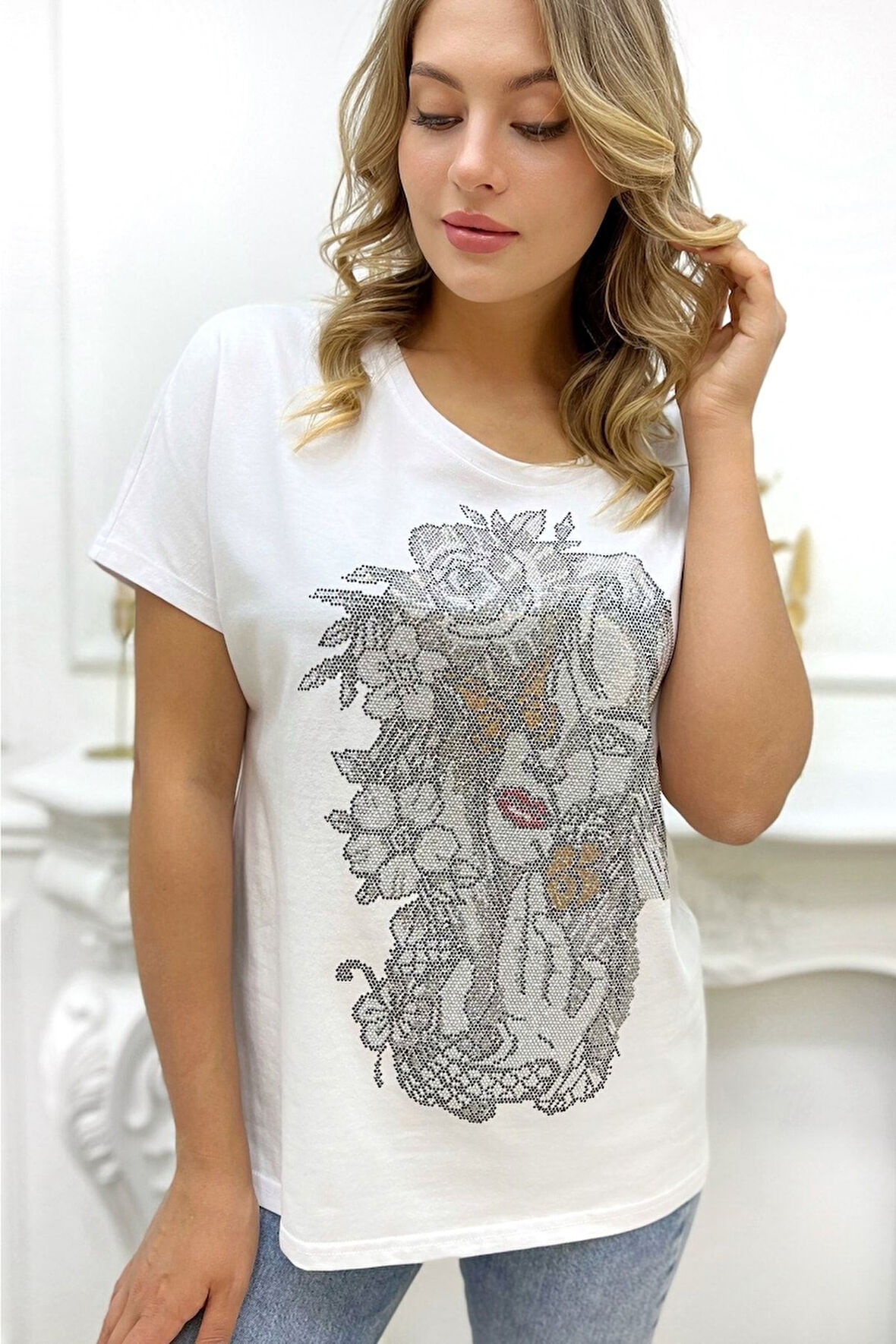 Bol Kesim Crystal Taşlı Büyük Beden Bisiklet Yaka Pamuk Siyah Kadın T-shirt