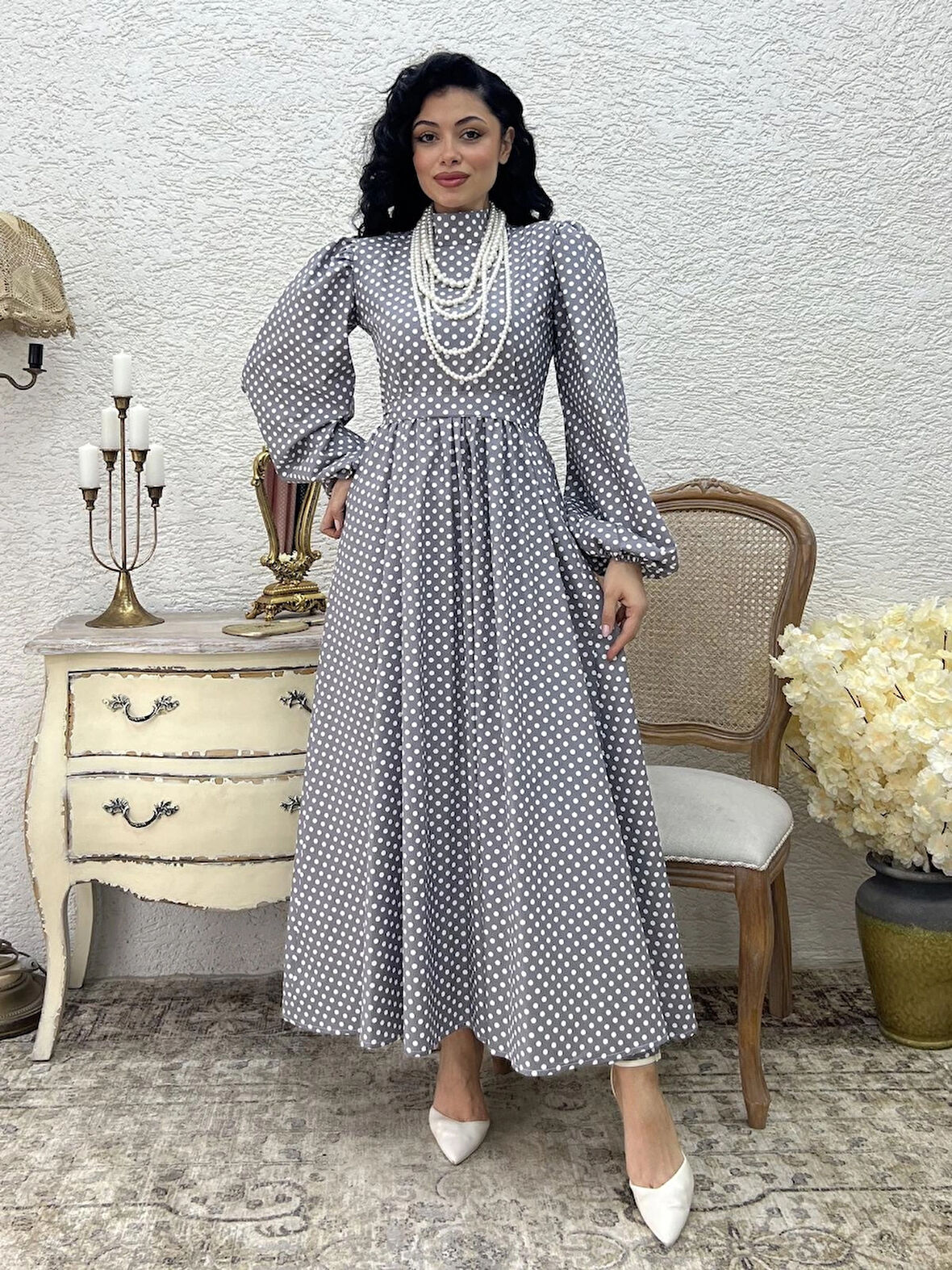 Tesettür Gri Puantiyeli Uzun Kloş Elbise