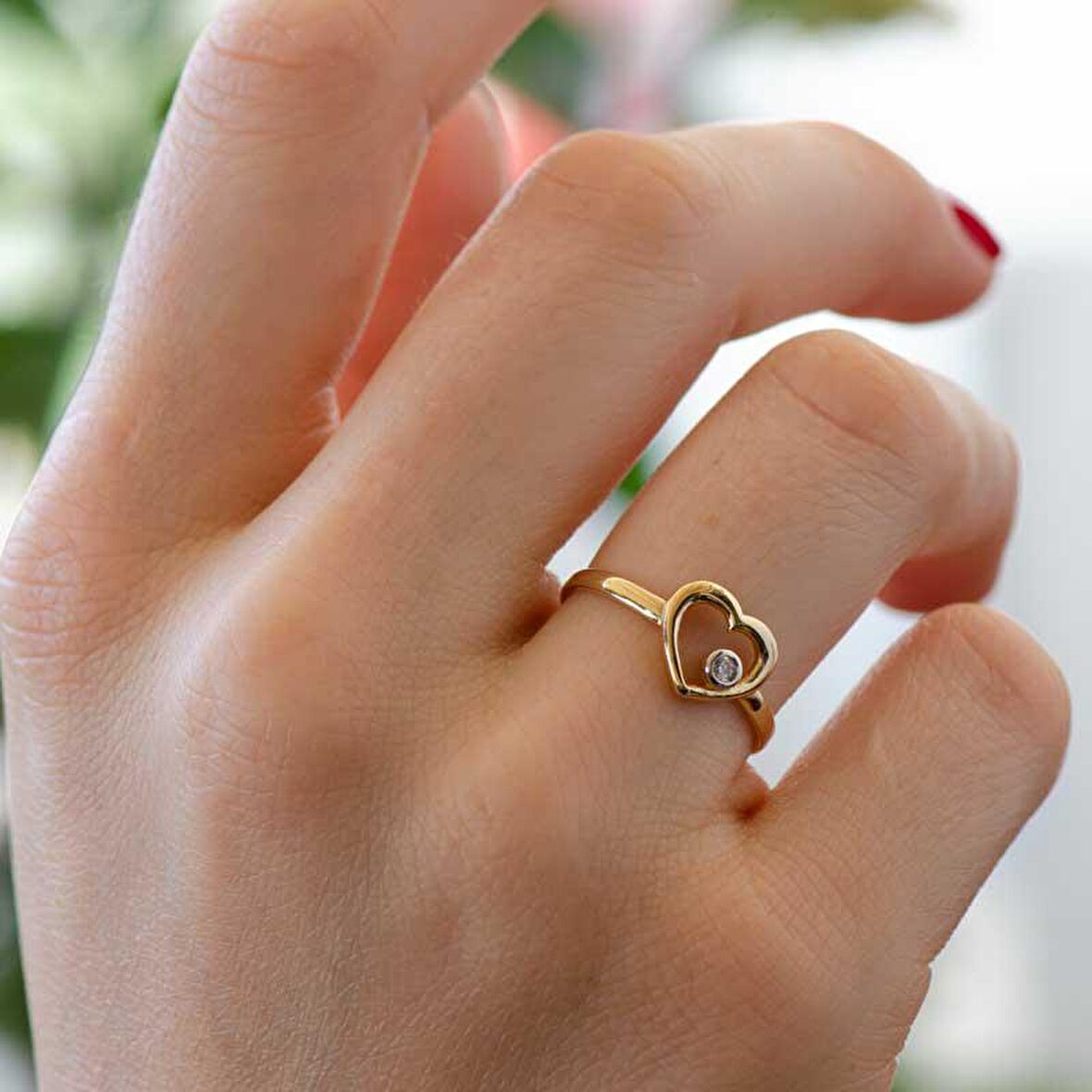 14 Ayar Altın Taşlı Kalpli Yüzük