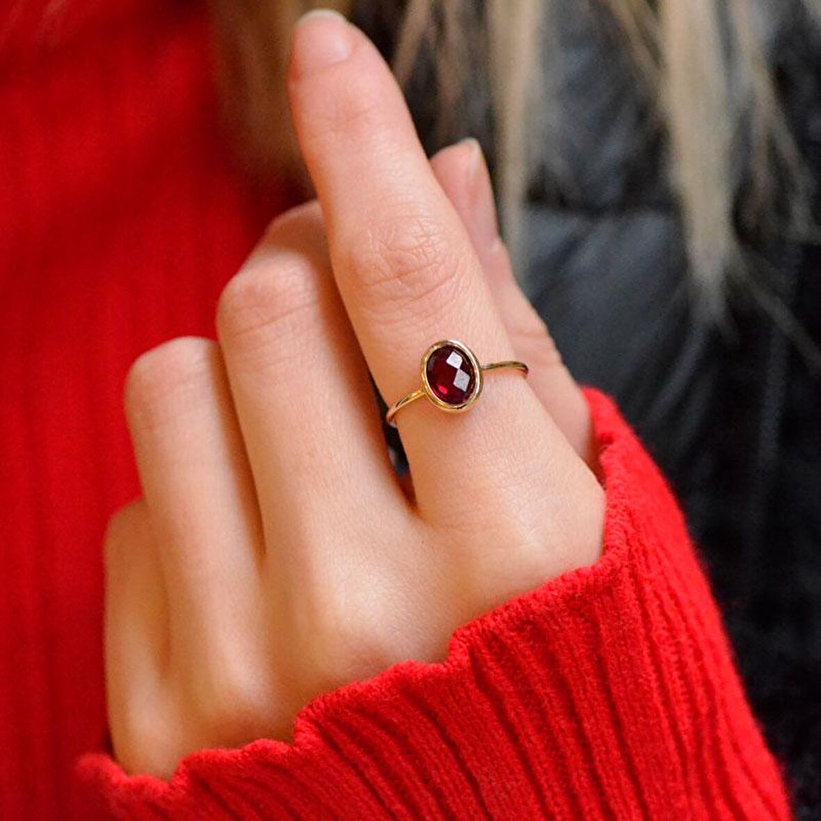 14 Ayar Altın Kırmızı Taşlı Eklem Yüzük