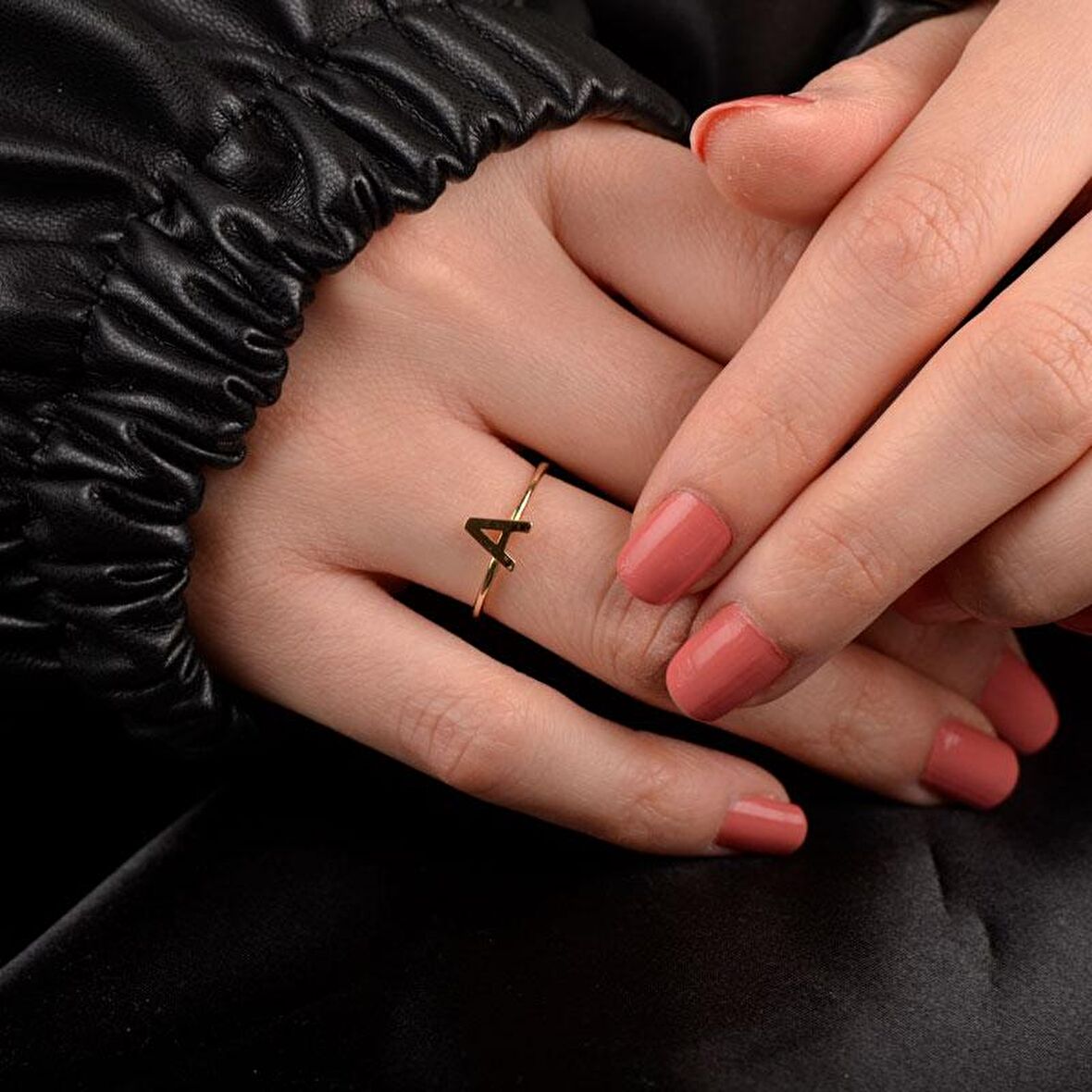 14 Ayar Altın A Harf Yüzük