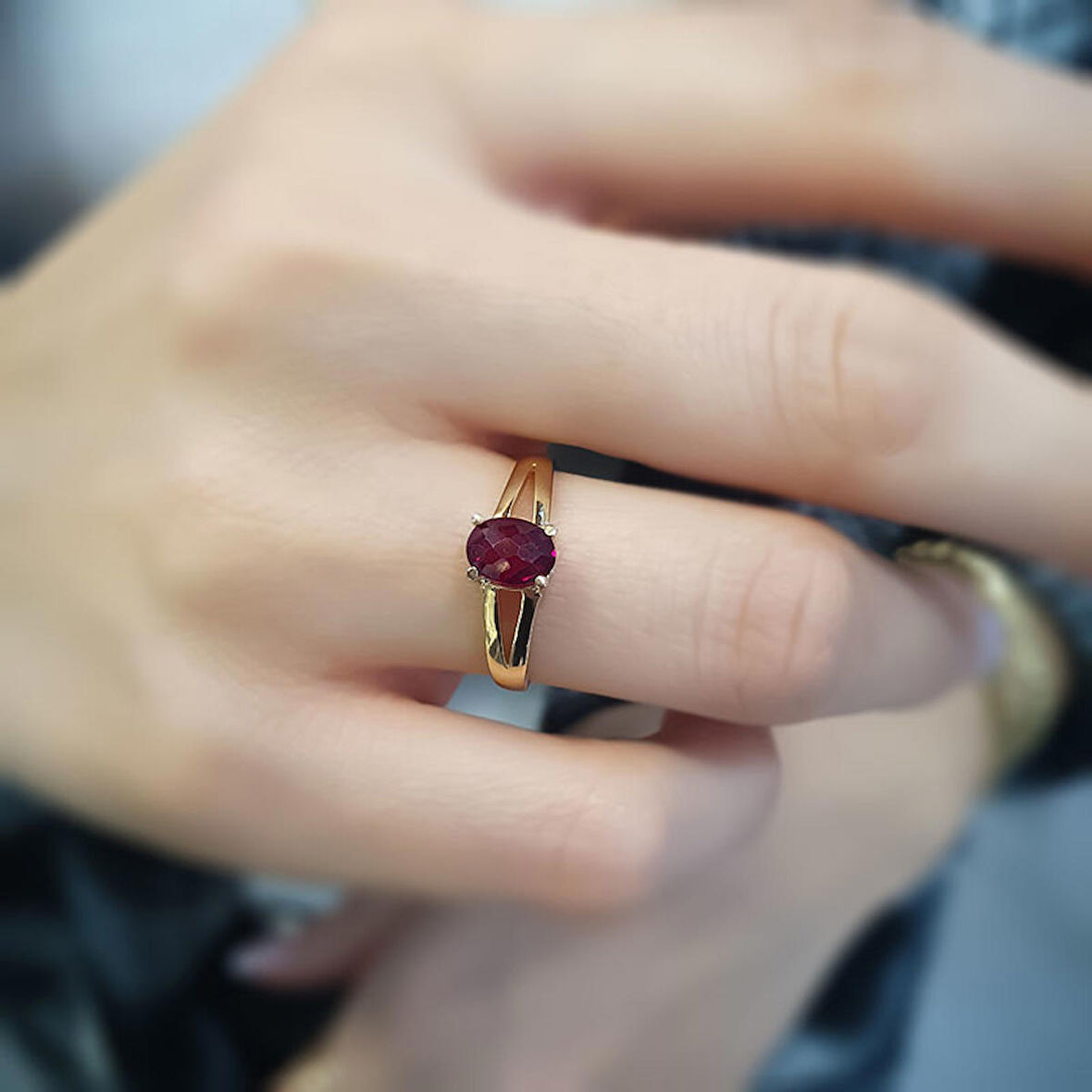 14k Altın Granat Lal Taşlı Yüzük