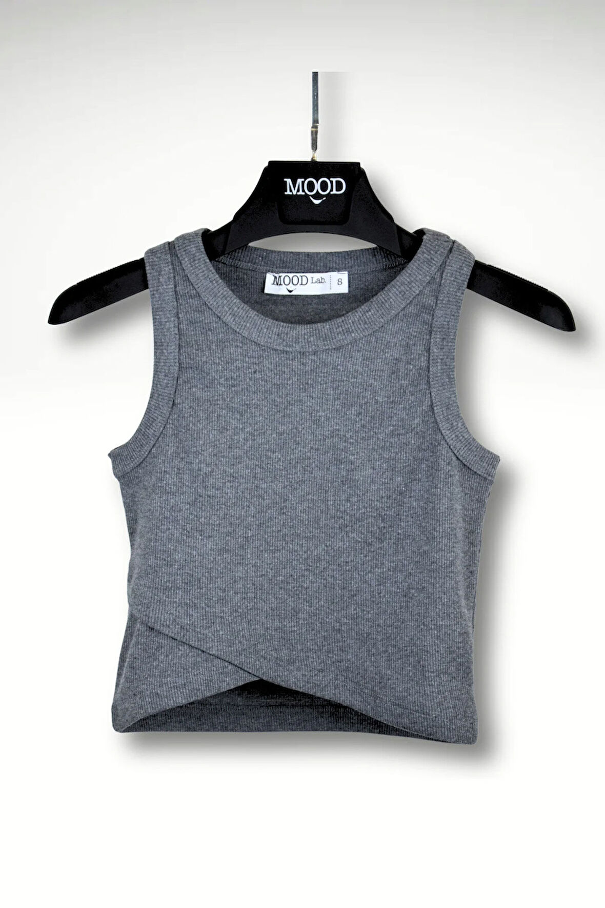 Antrasit Kolsuz Crop Kruvaze Detaylı Fitilli Top Atlet Tişört