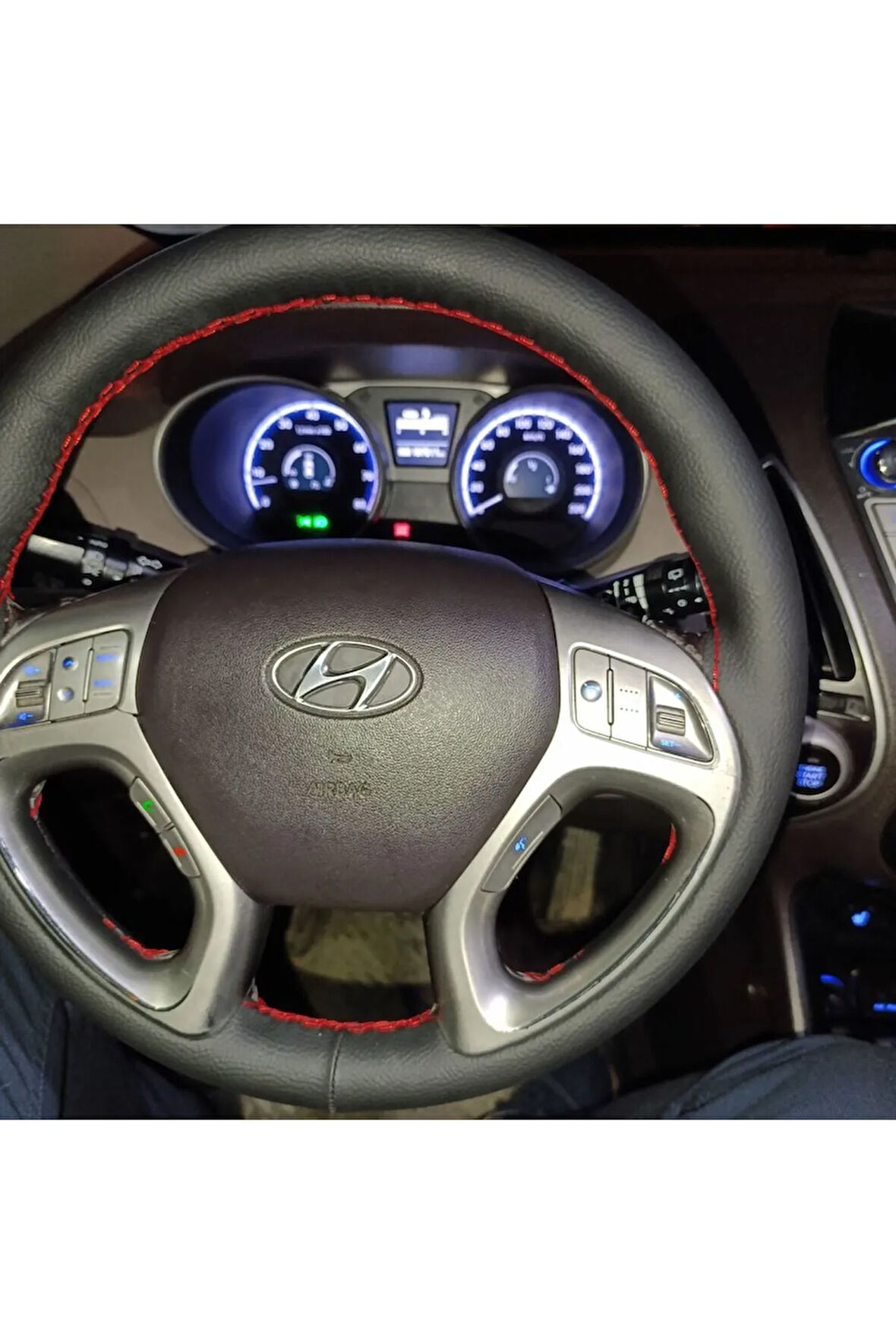 DİKİŞLİ DİREKSİYON KILIFI SİYAH DERİ KIRMIZI DİKİŞLİ HYUNDAI İX35 İÇİN