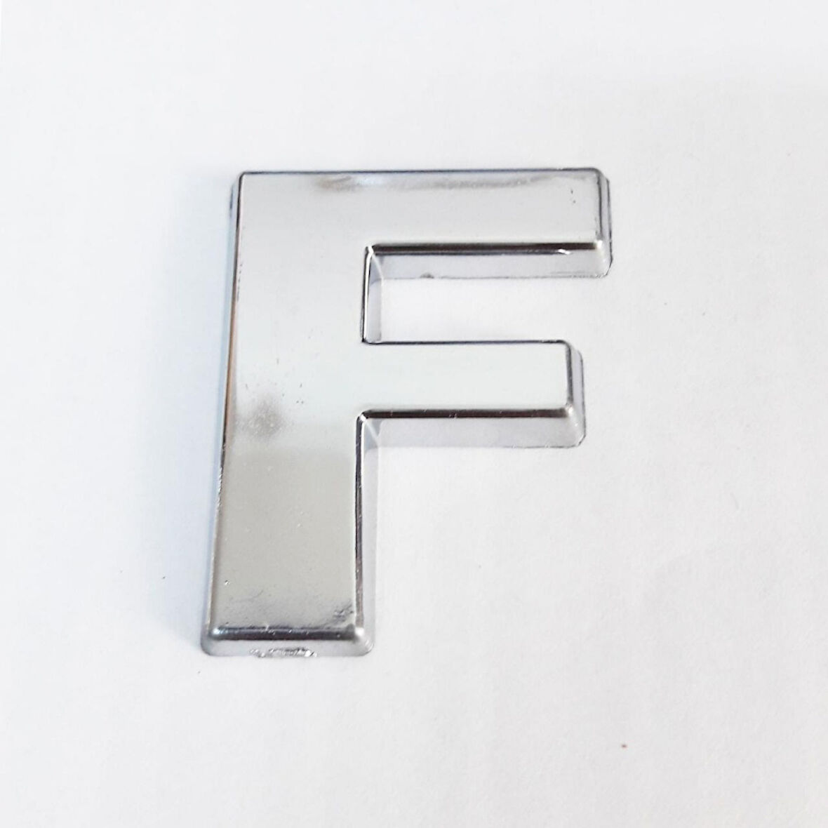 Büro Ev Dekoru için 9CM Yapışkanlı Krom F Harfi